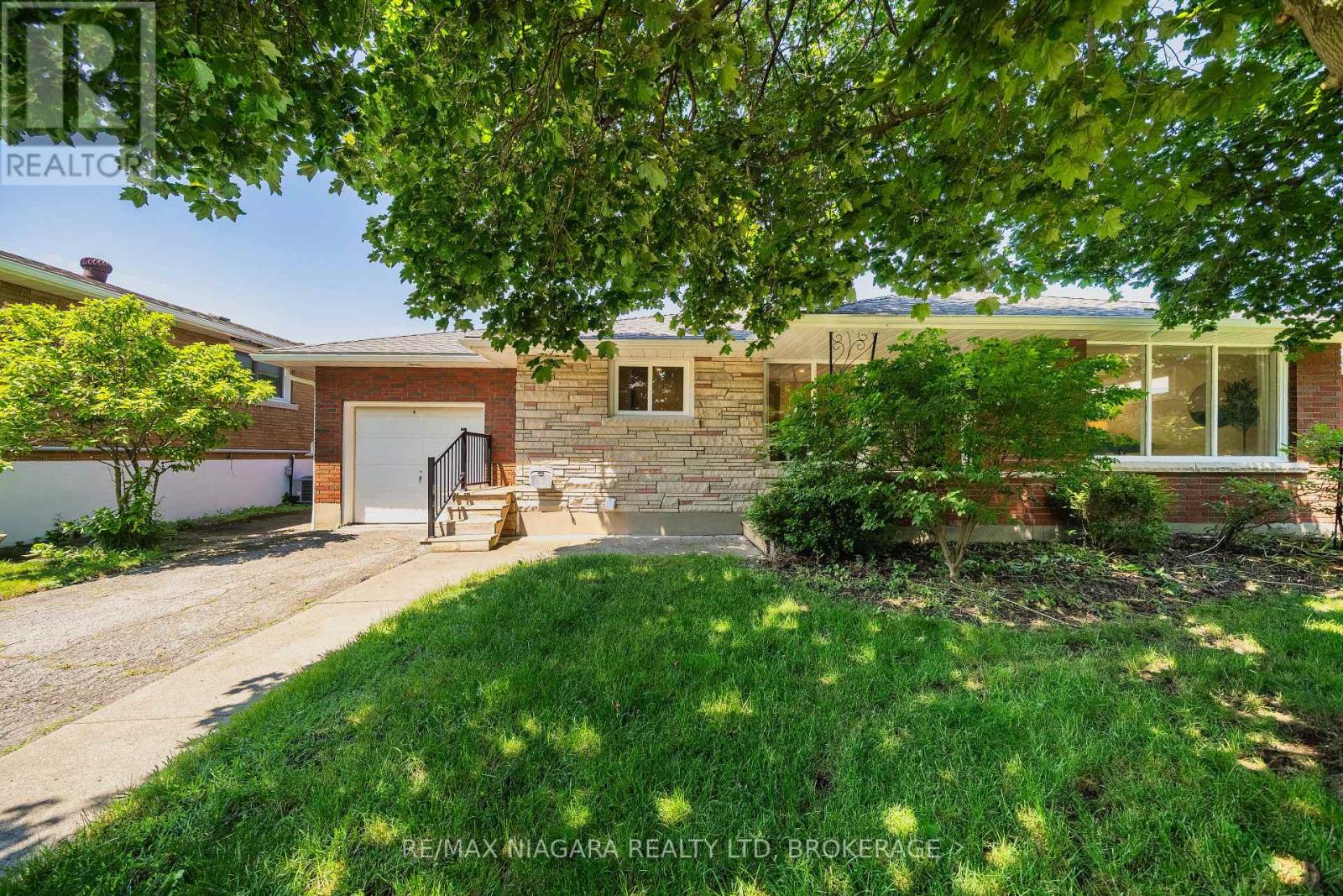 15 Springbank Drive, St. Catharines (Ridley), Ontario  L2S 2K1 - Photo 4 - X13741816