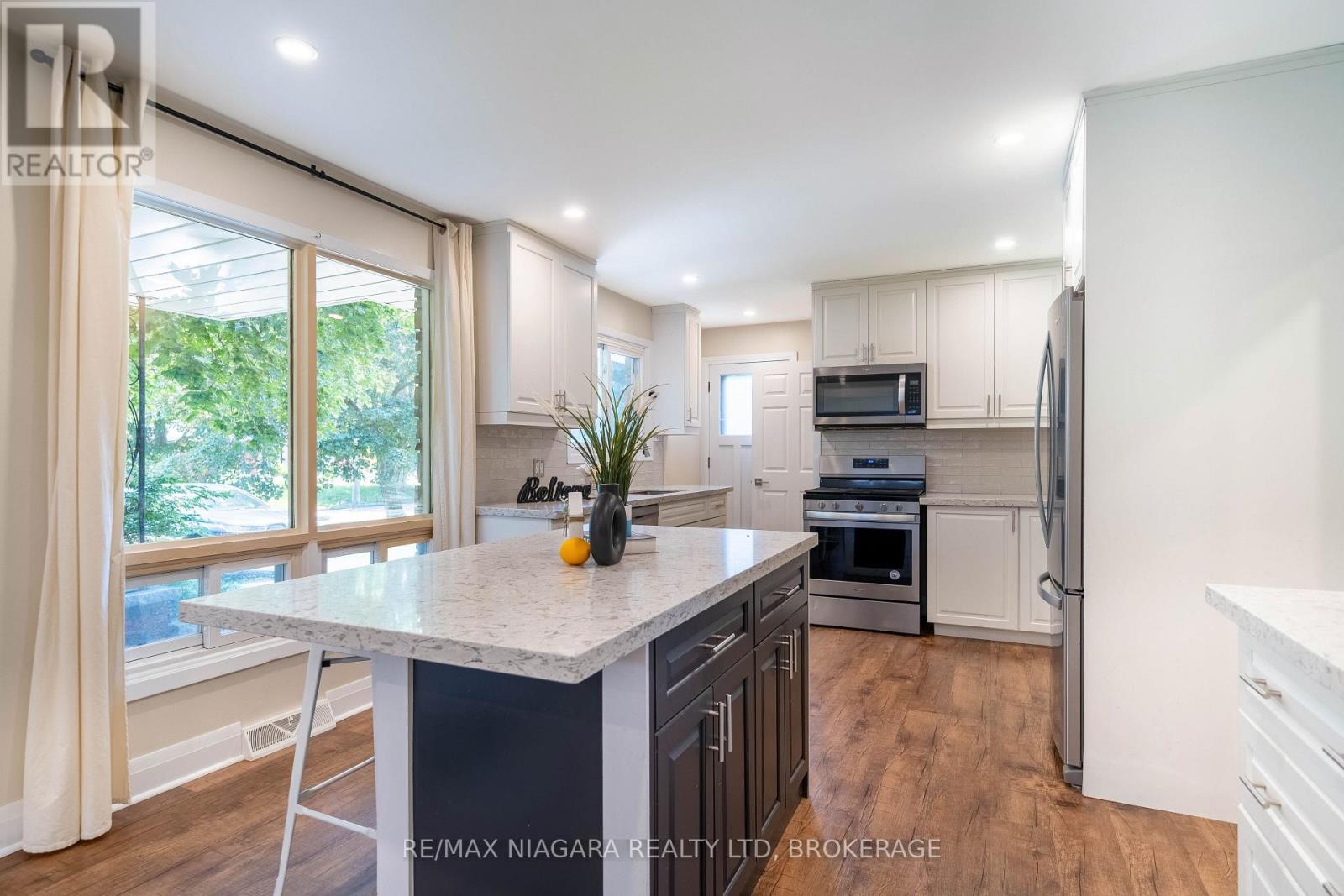 15 Springbank Drive, St. Catharines (Ridley), Ontario  L2S 2K1 - Photo 7 - X13741816