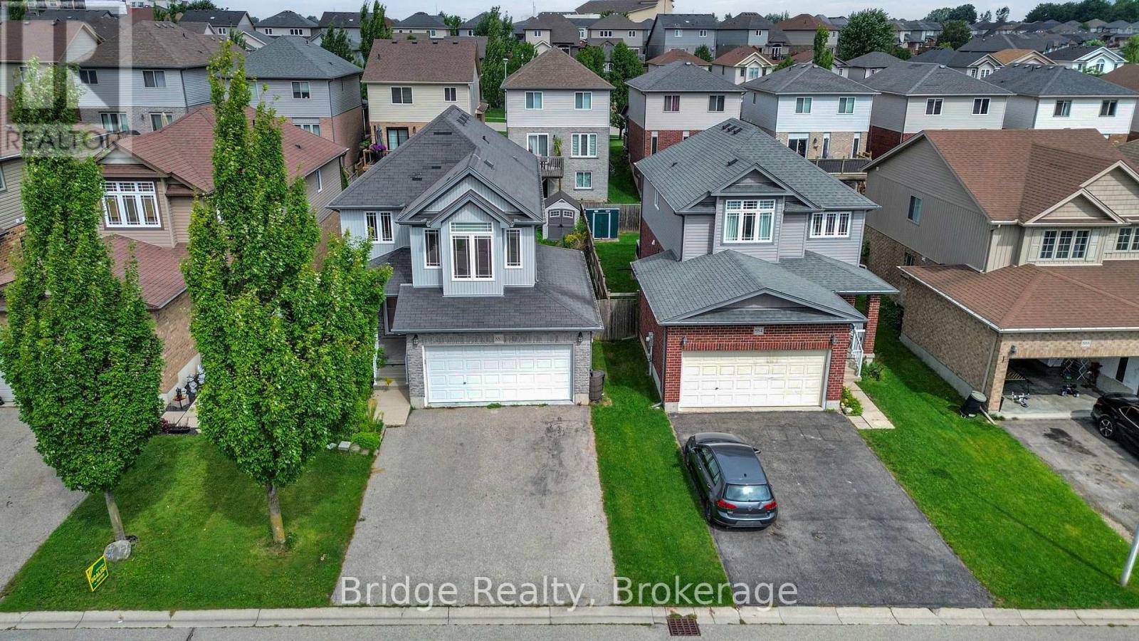 880 FRONTENAC CRESCENT, Woodstock, Ontario