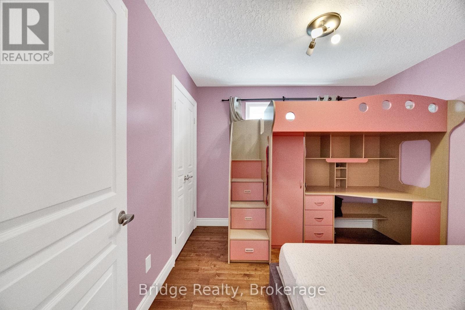 880 Frontenac Crescent, Woodstock, Ontario N4V 0A8 - Photo 39 - X13741726