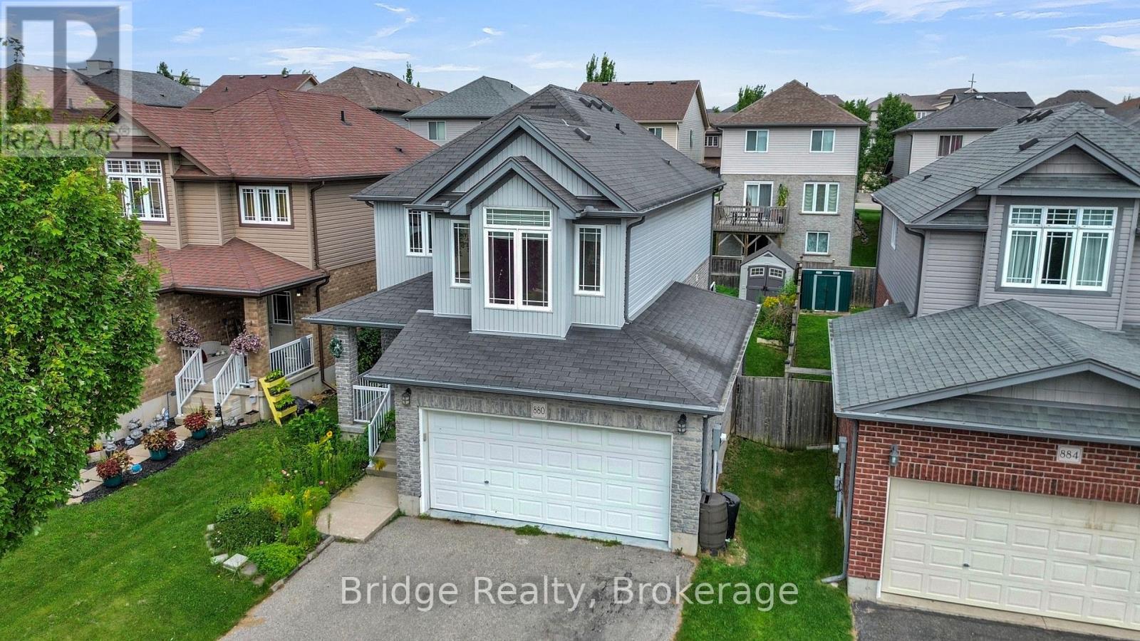 880 Frontenac Crescent, Woodstock, Ontario N4V 0A8 - Photo 4 - X13741726