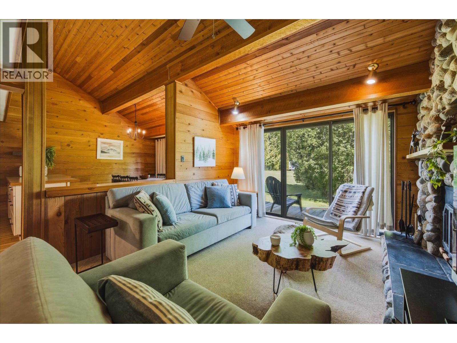 C1 6900 Crabapple Drive, Whistler, British Columbia  V8E 0C5 - Photo 4 - R3161235