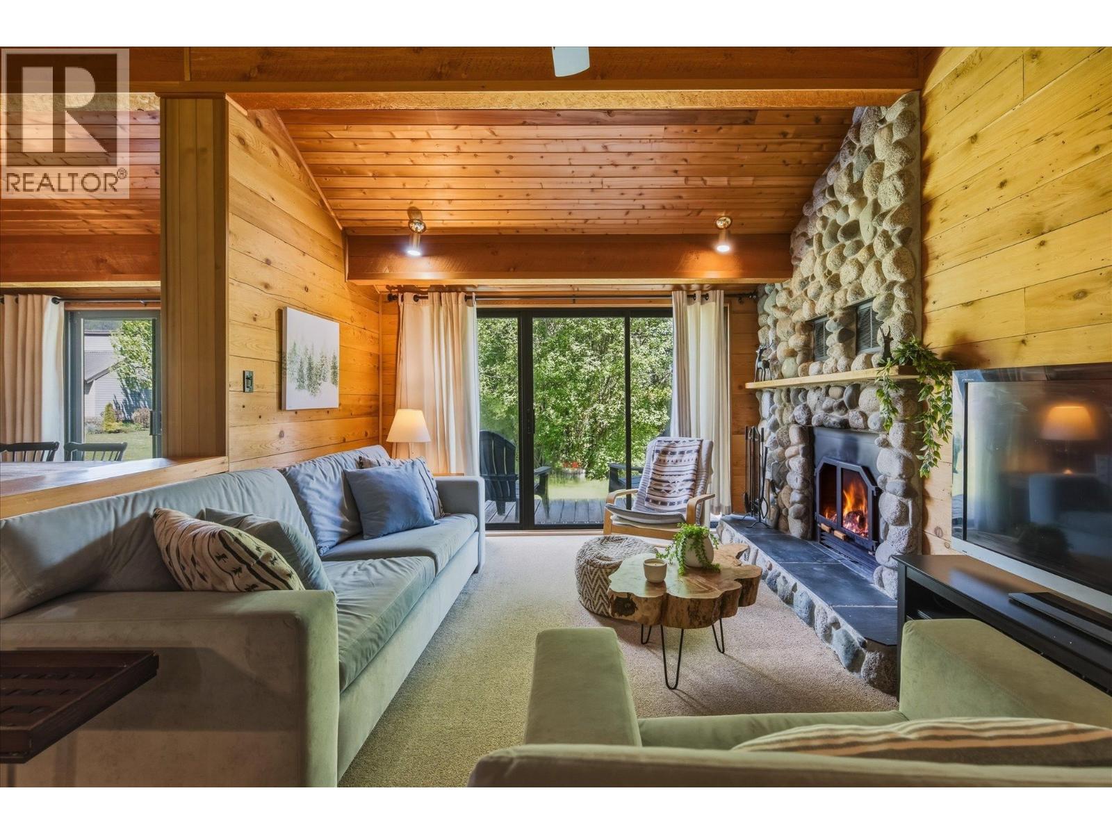 C1 6900 Crabapple Drive, Whistler, British Columbia  V8E 0C5 - Photo 5 - R3161235