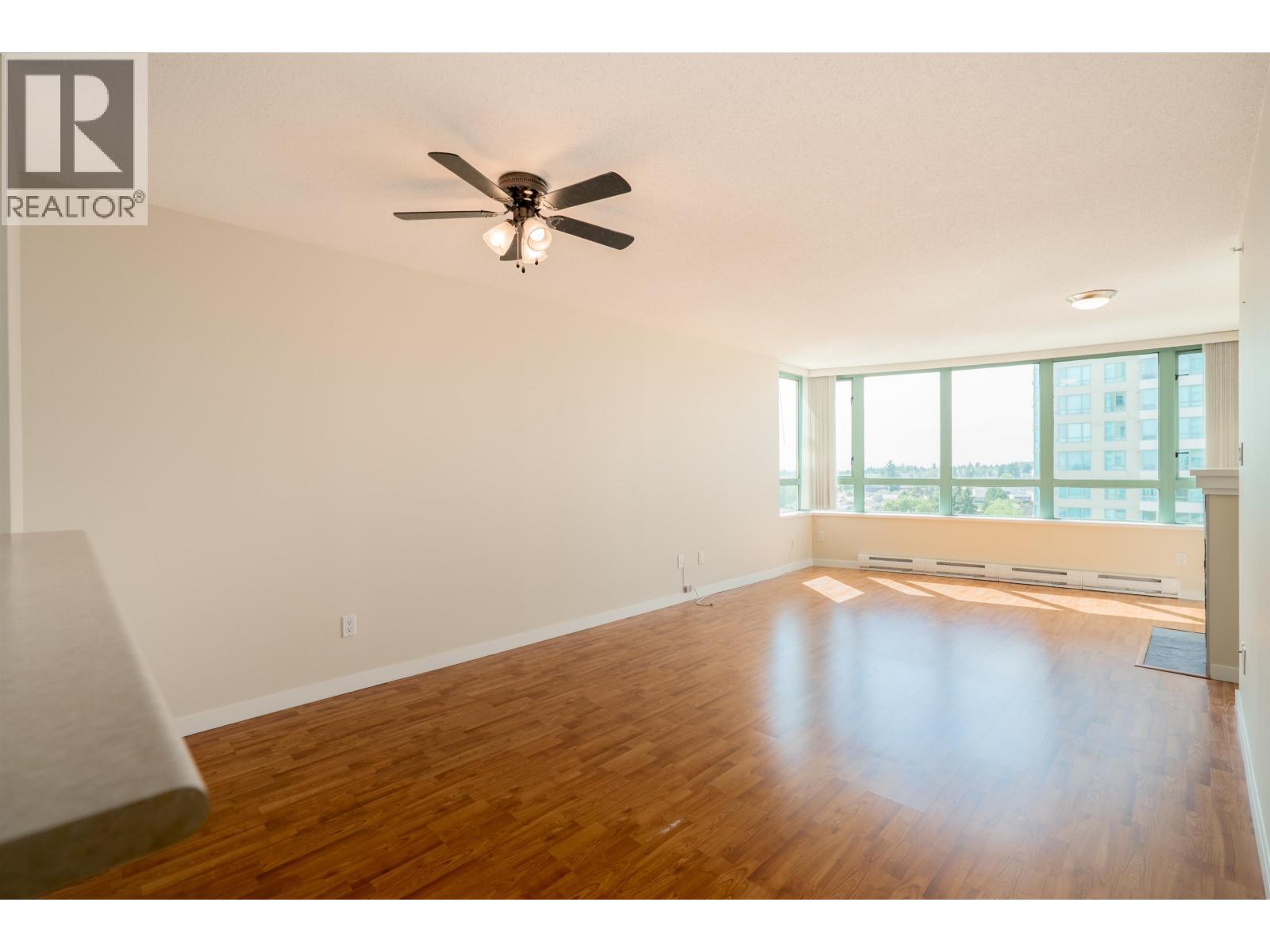 1105 6659 Southoaks Crescent, Burnaby, British Columbia  V5E 4M9 - Photo 4 - R3161237