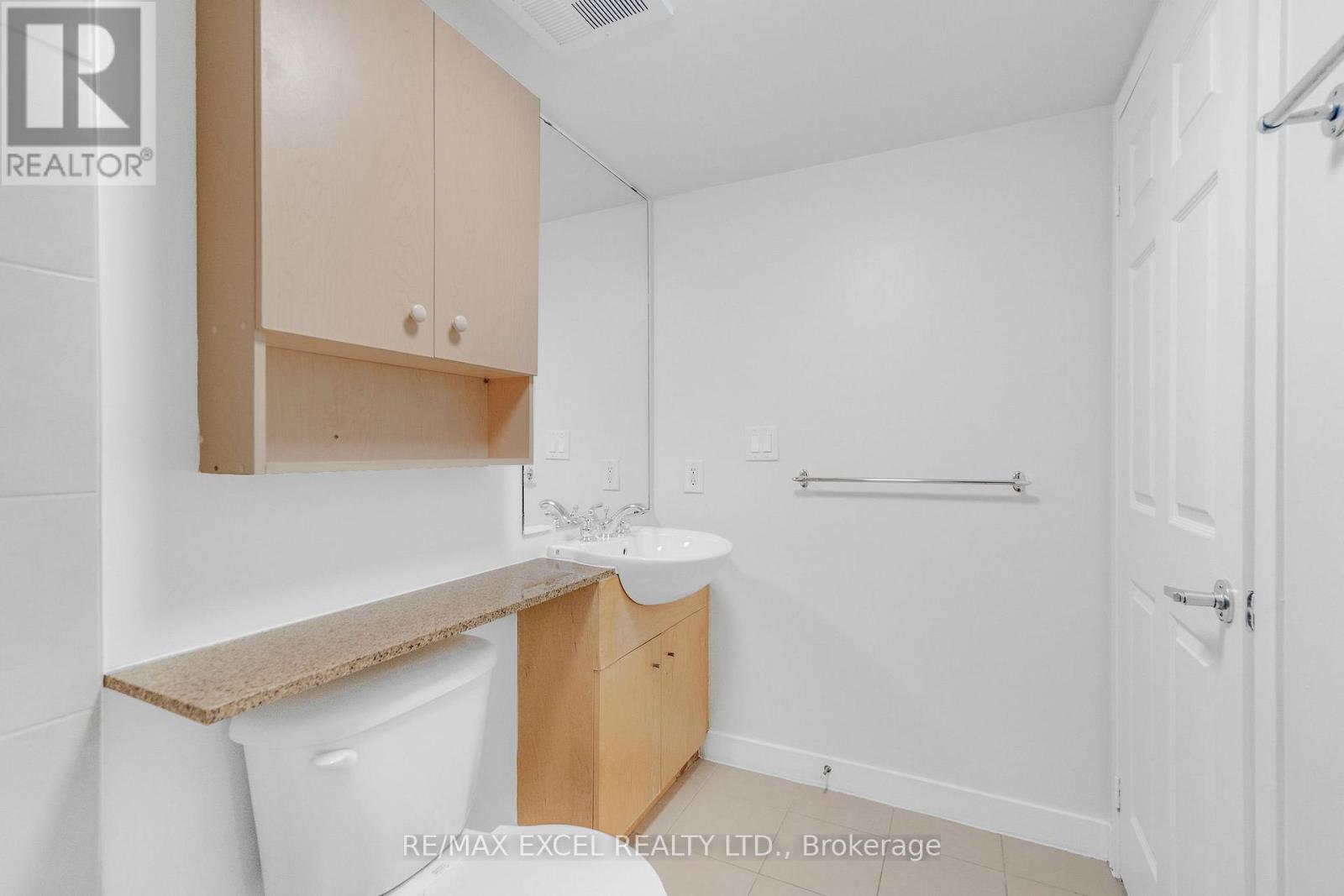 2310 - 397 Front Street W, Toronto, Ontario  M5V 3S1 - Photo 32 - C13741734