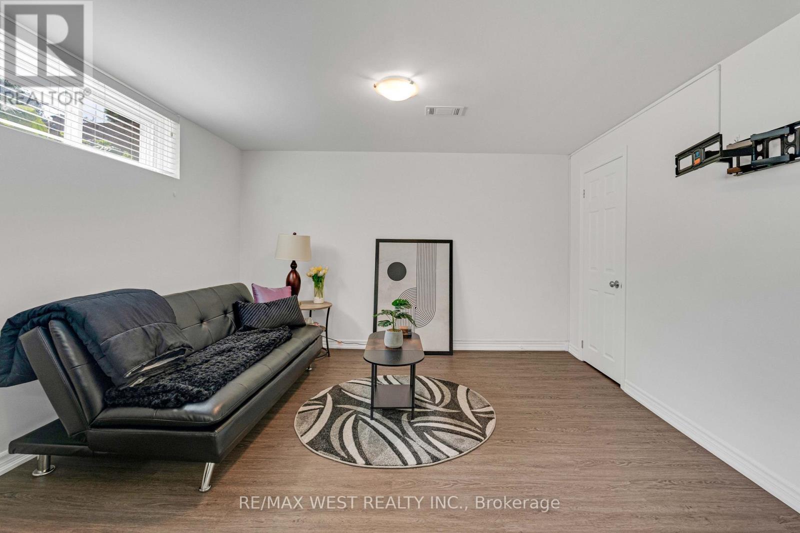177 Searle Avenue, Toronto, Ontario  M3H 4B5 - Photo 7 - C13741840