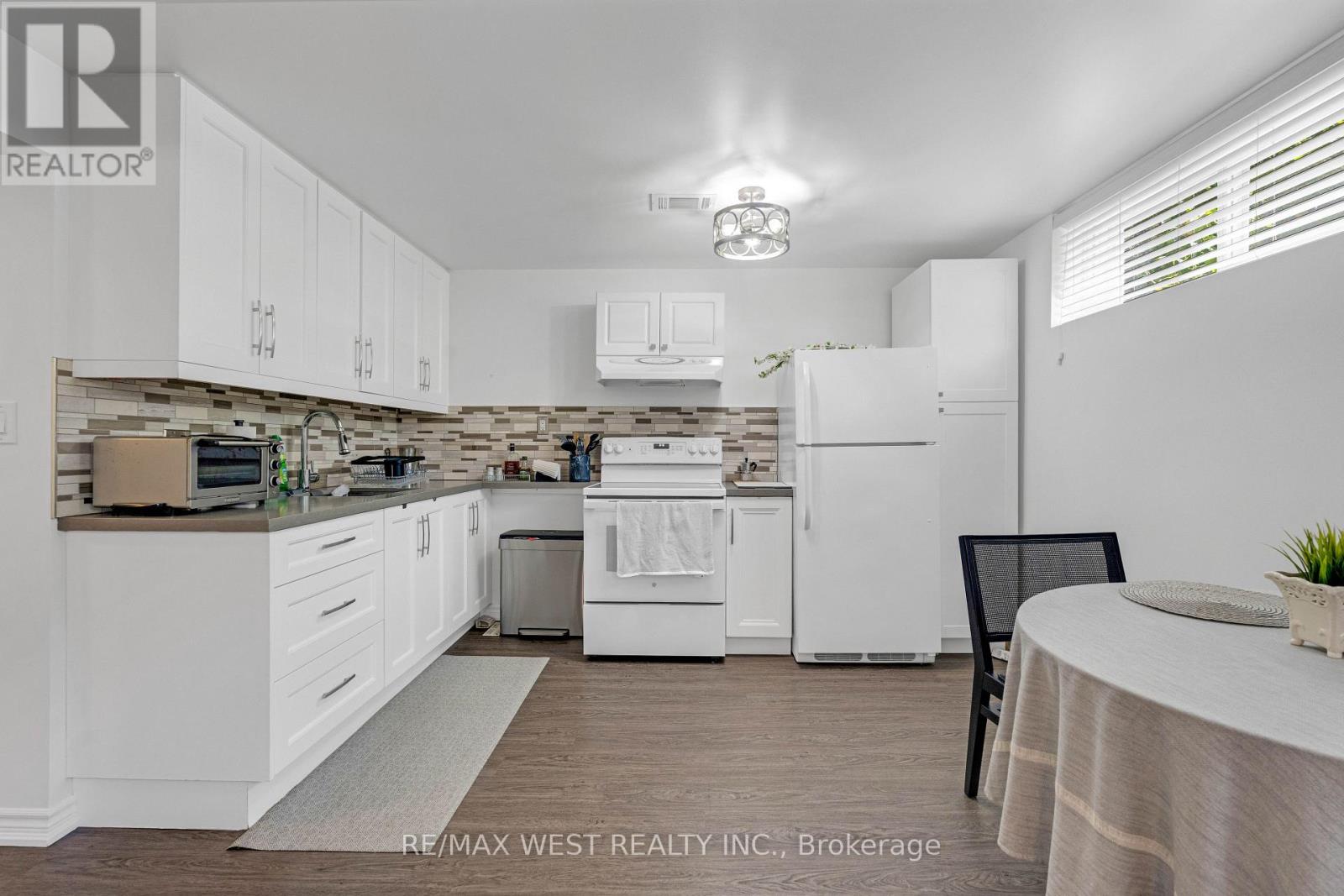 177 Searle Avenue, Toronto, Ontario  M3H 4B5 - Photo 8 - C13741840