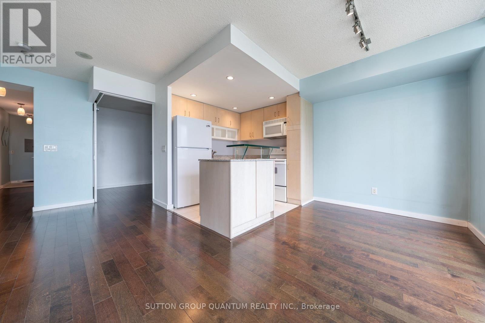 904 - 8 York Street, Toronto, Ontario  M5J 2Y2 - Photo 5 - C13741854