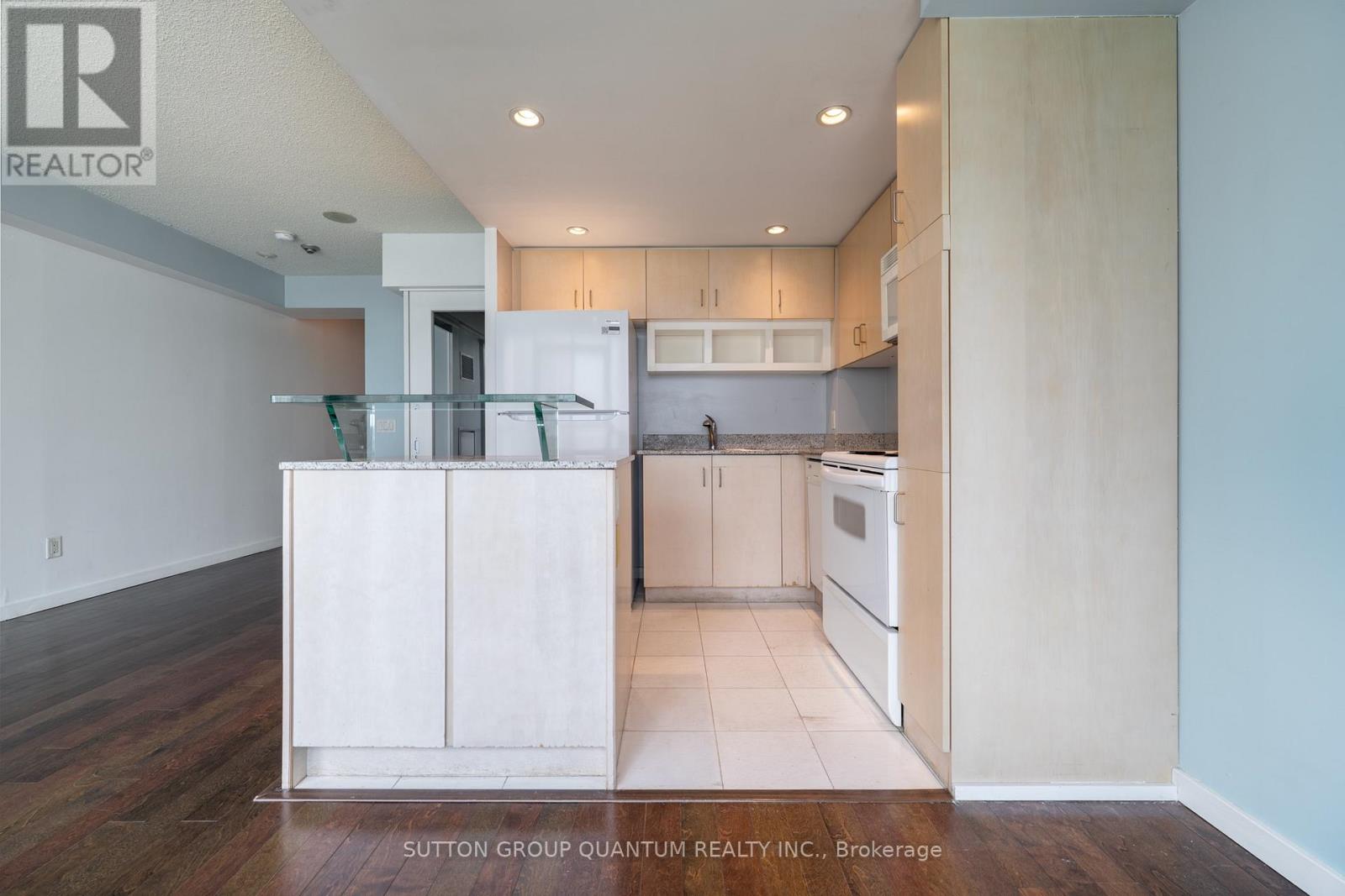 904 - 8 York Street, Toronto, Ontario  M5J 2Y2 - Photo 7 - C13741854