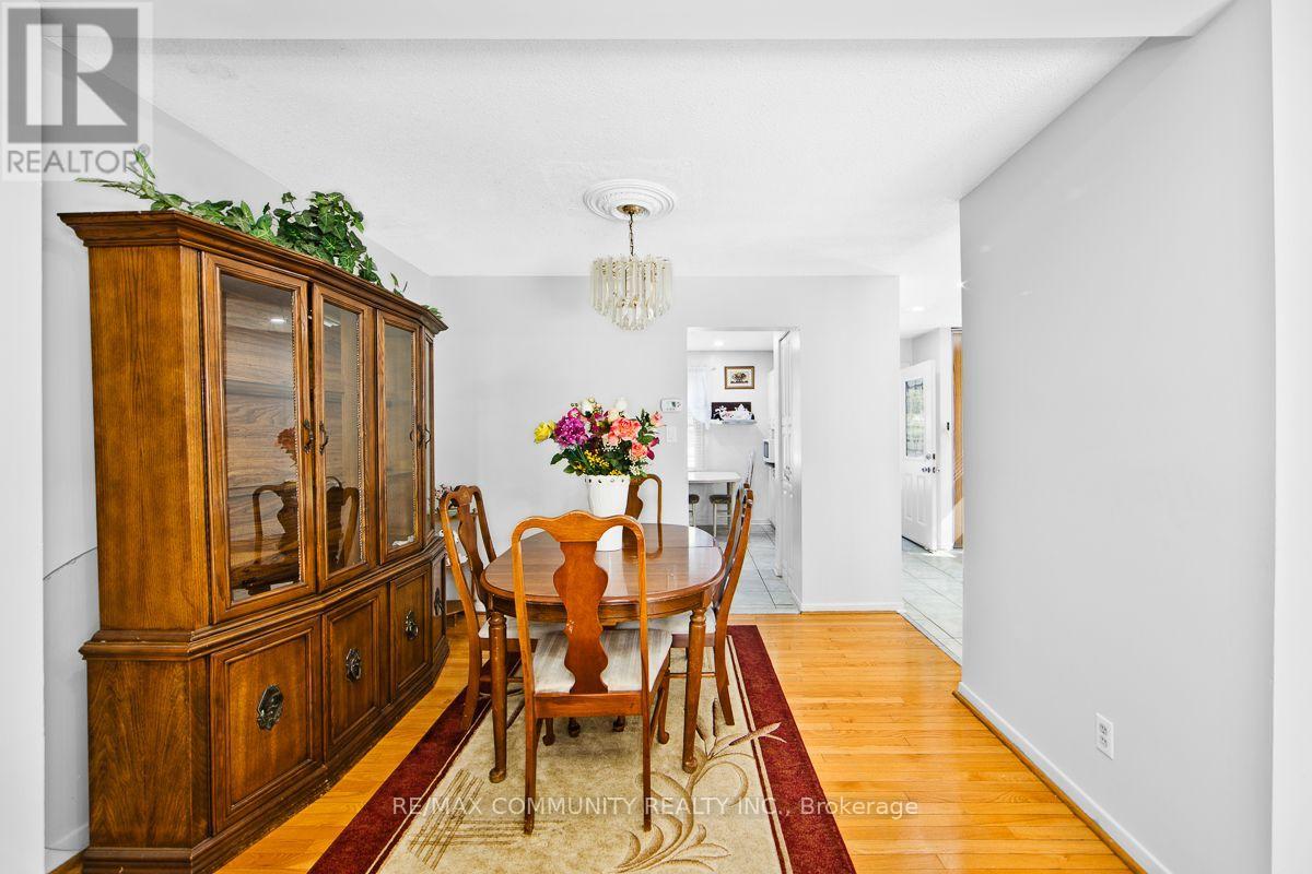 30 Stanbridge Court, Toronto, Ontario  M1B 2S5 - Photo 10 - E13741858