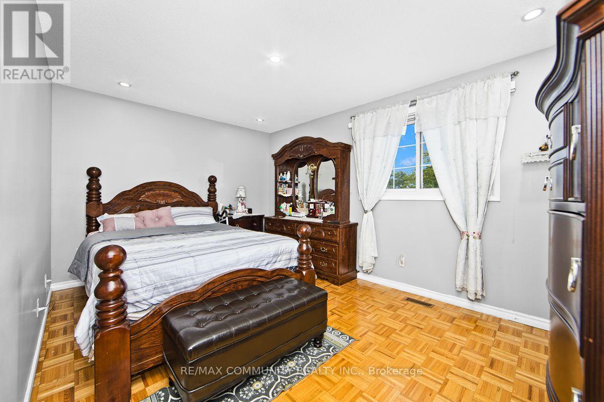 30 Stanbridge Court, Toronto, Ontario  M1B 2S5 - Photo 13 - E13741858