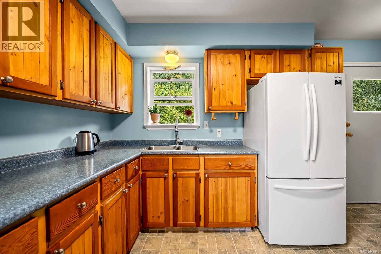 2945 Royston Rd, Cumberland, British Columbia  V0R 1S0 - Photo 16 - 1048589
