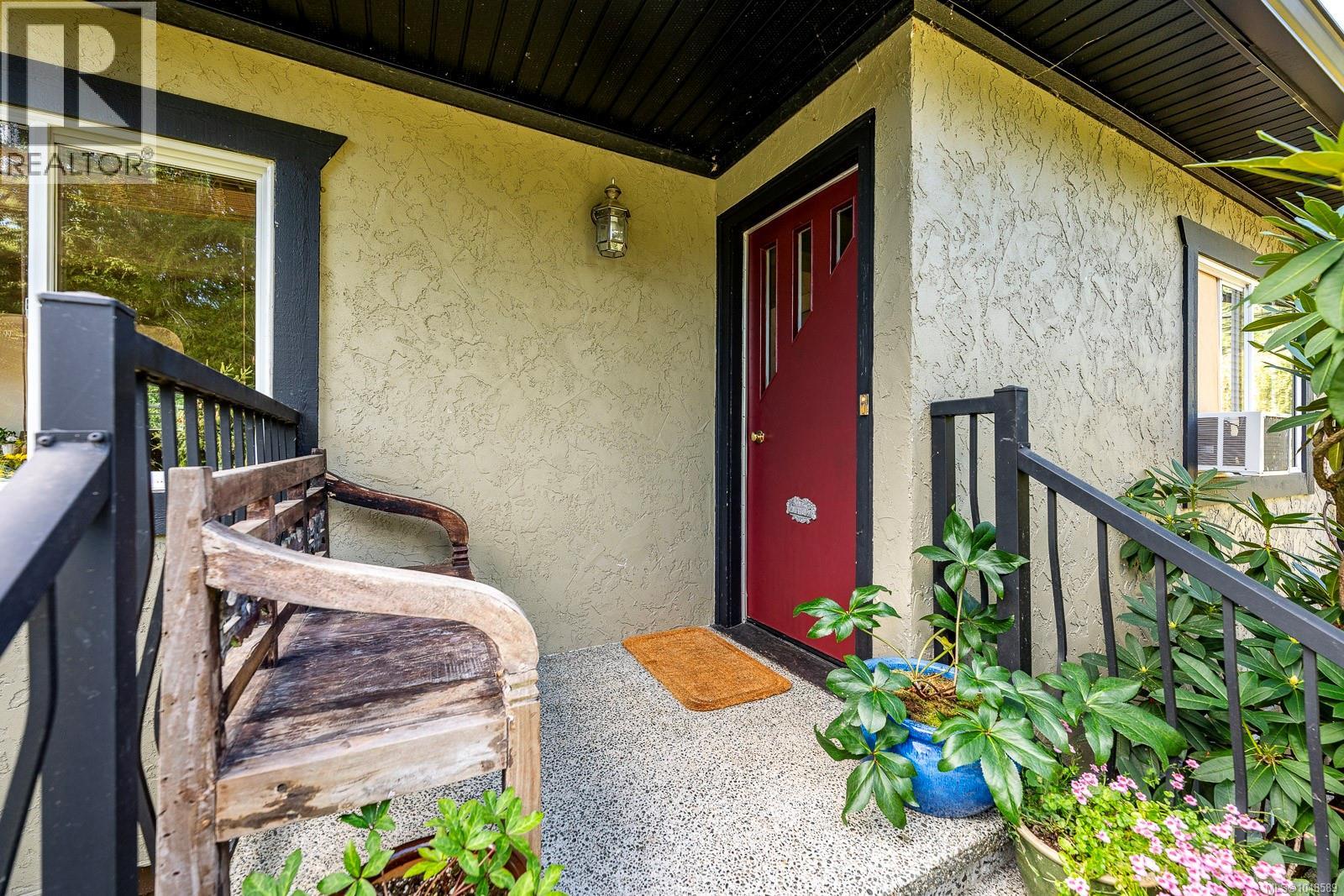 2945 Royston Rd, Cumberland, British Columbia  V0R 1S0 - Photo 49 - 1048589