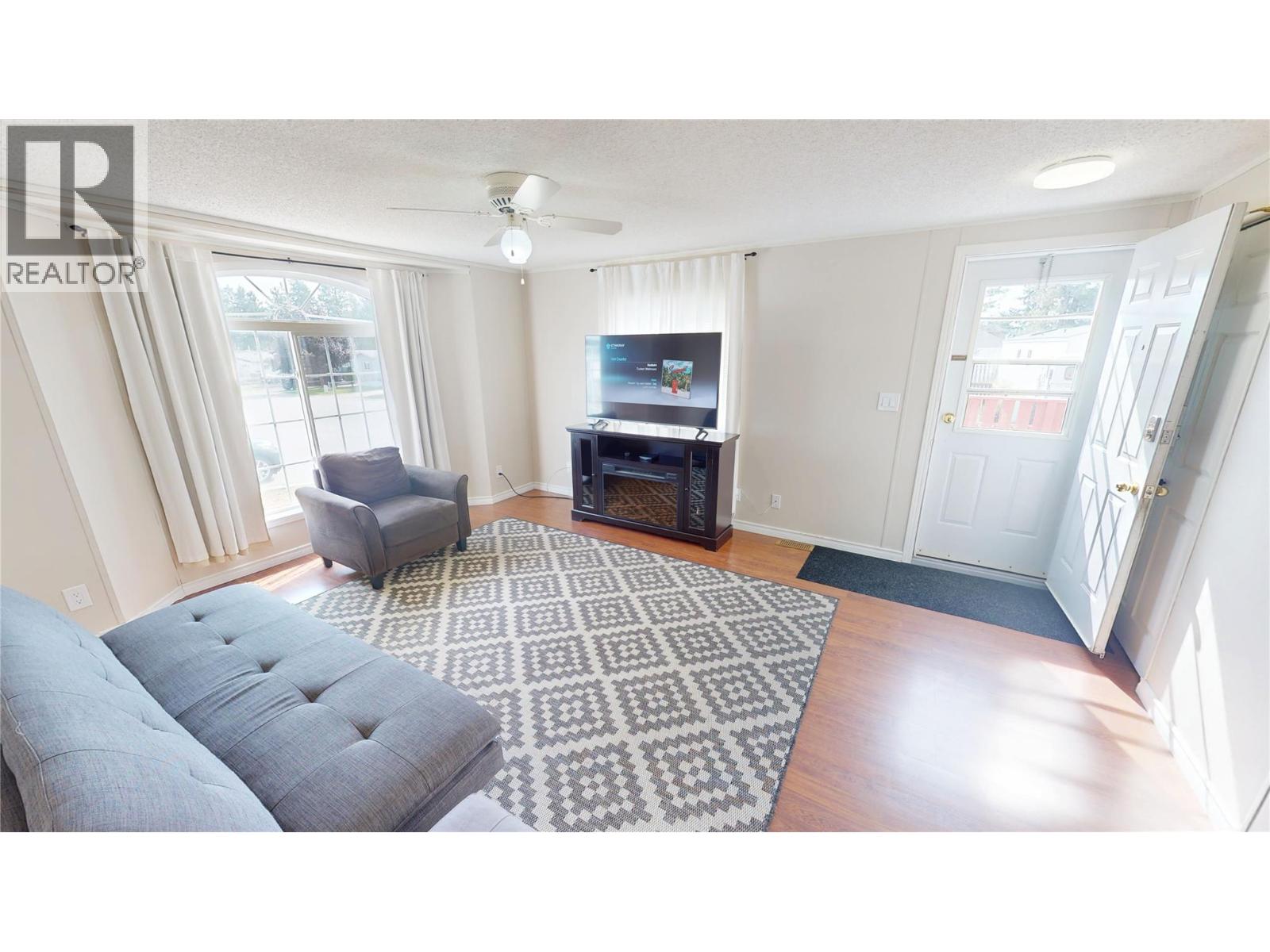 399 Mission Place, Cranbrook, British Columbia V1C 6M9 - Photo 5 - 10399710