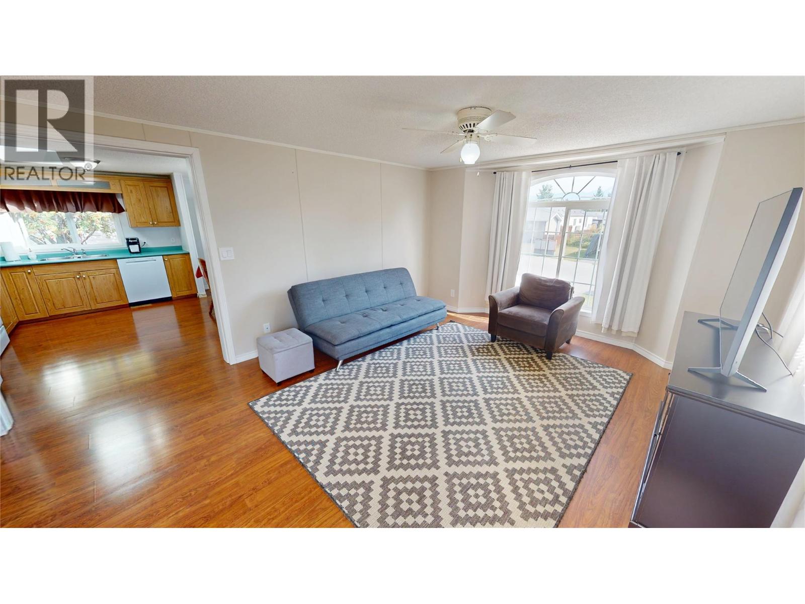 399 Mission Place, Cranbrook, British Columbia V1C 6M9 - Photo 3 - 10399710