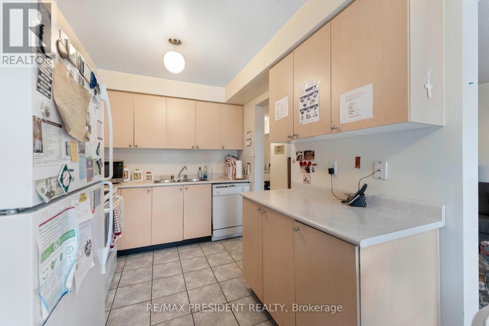 26 Mattari Court, Toronto, Ontario  M9W 7C6 - Photo 10 - W13741754