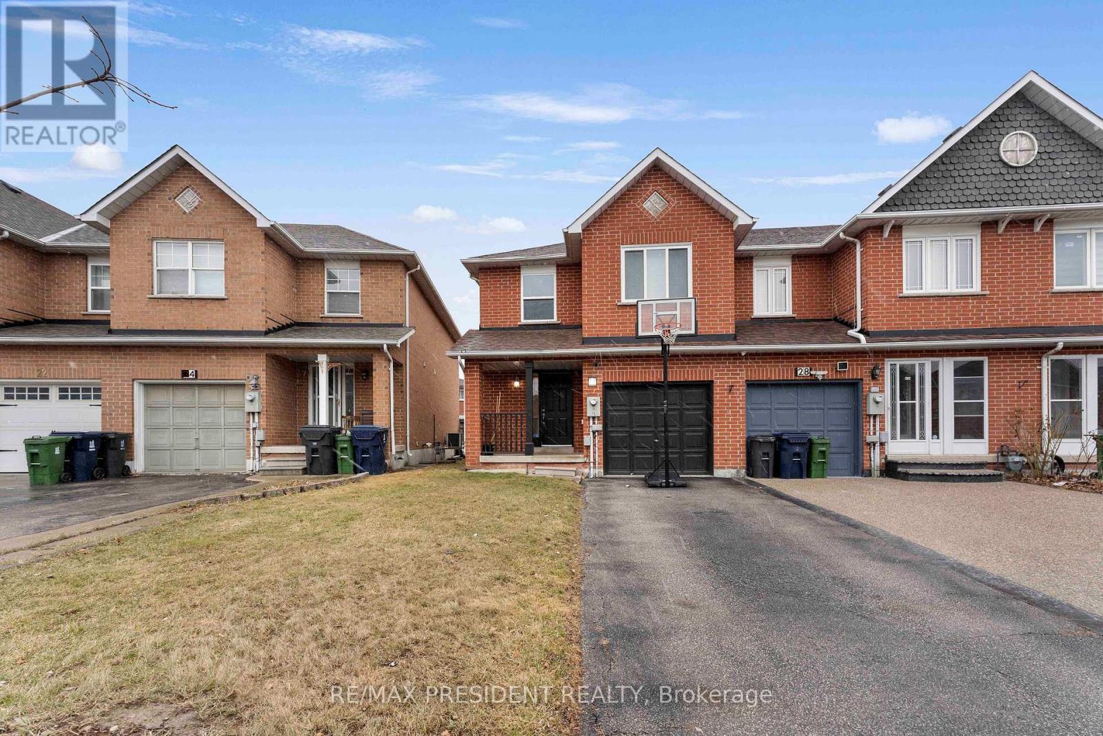 26 Mattari Court, Toronto, Ontario  M9W 7C6 - Photo 2 - W13741754