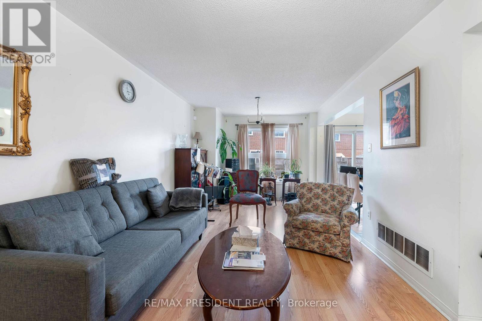 26 Mattari Court, Toronto, Ontario  M9W 7C6 - Photo 6 - W13741754