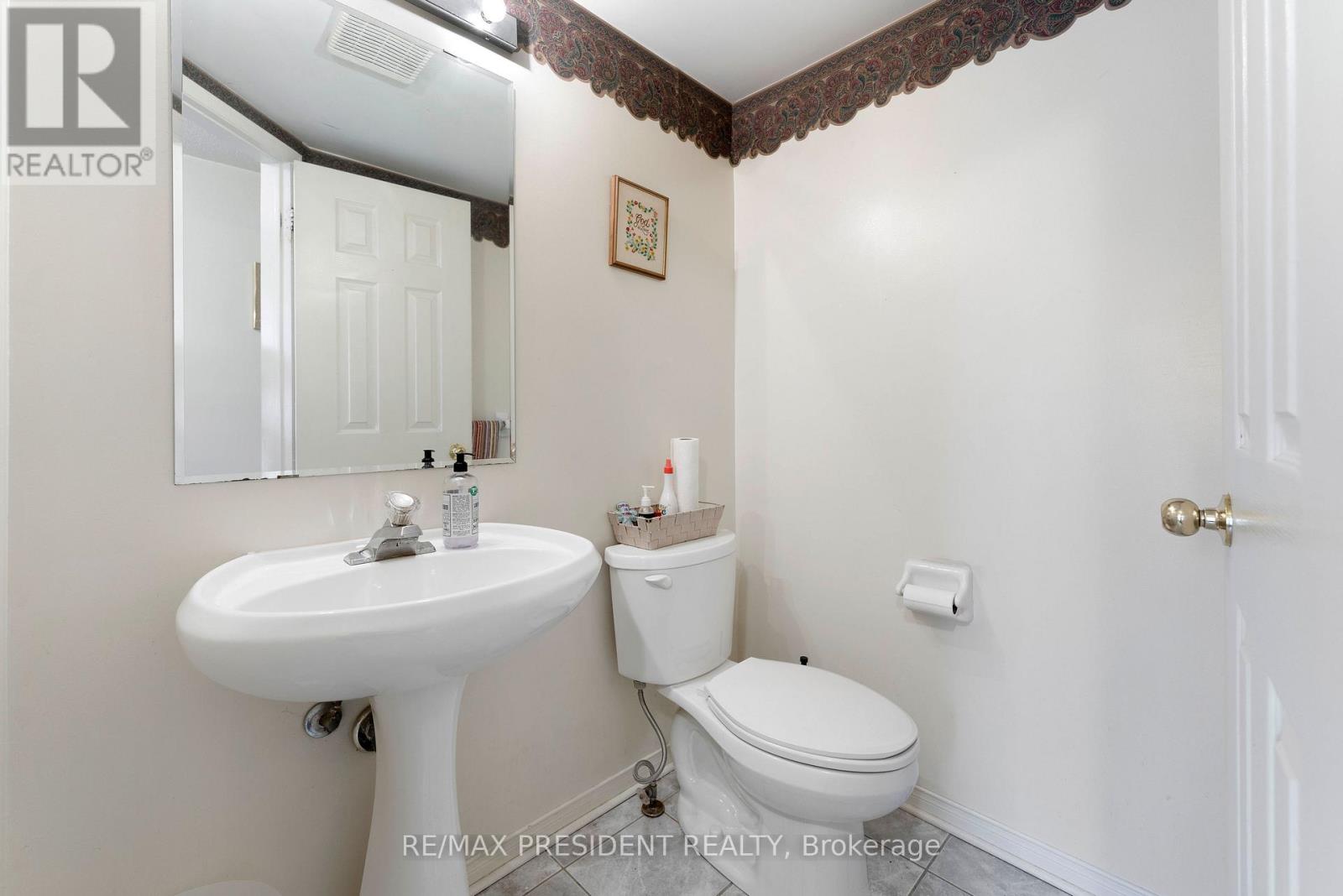 26 Mattari Court, Toronto, Ontario  M9W 7C6 - Photo 9 - W13741754