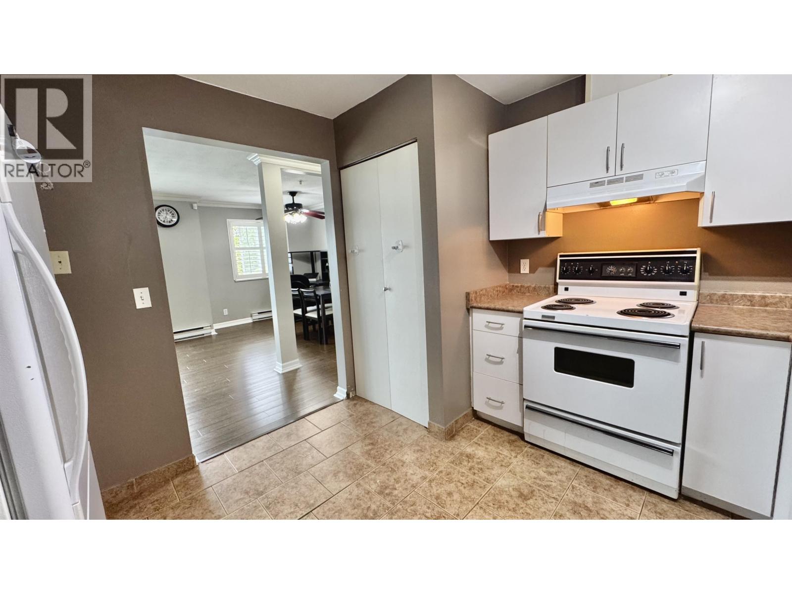 403 2983 Cambridge Street, Port Coquitlam, British Columbia  V3B 7N7 - Photo 9 - R3161250