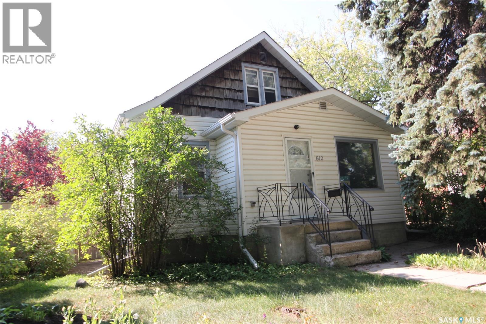 612 7th Street E, Saskatoon, Saskatchewan  S7H 0X9 - Photo 1 - SK046993