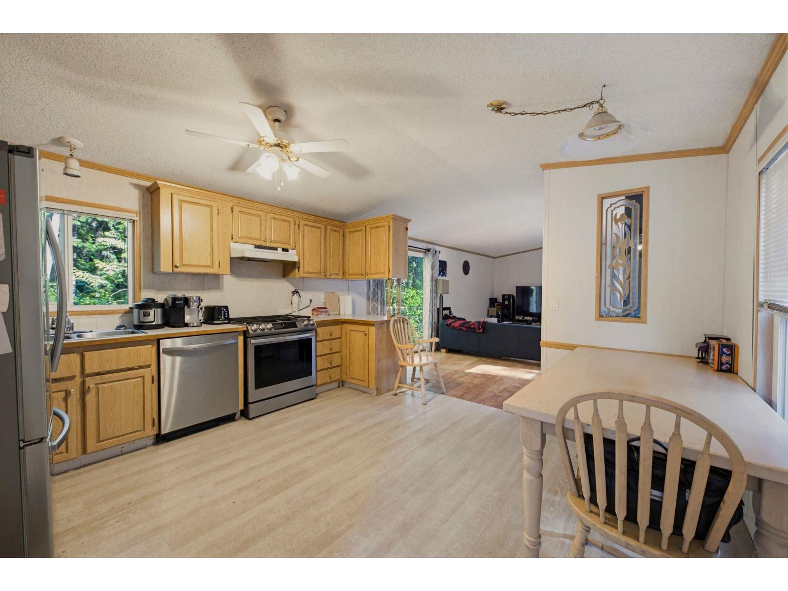 521 200 Street, Langley, British Columbia  V2Z 1V9 - Photo 14 - R3126657