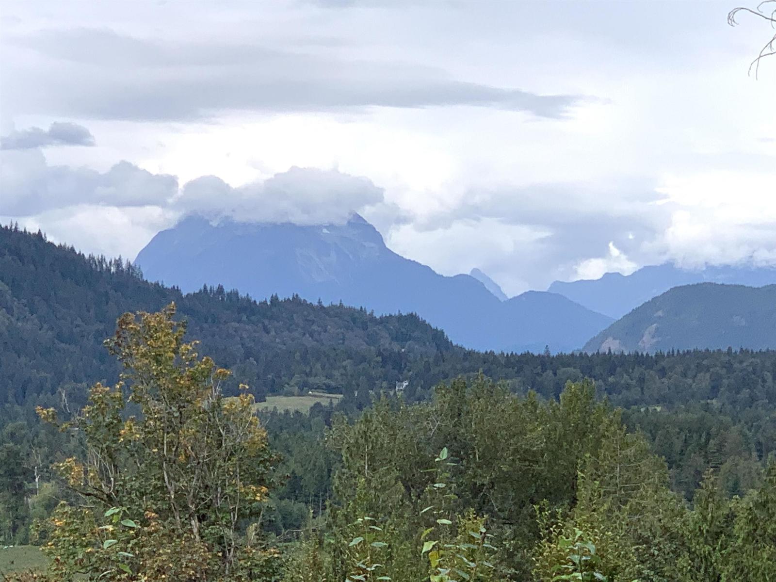 10710 Sylvester Road, Mission, British Columbia  V2V 4J1 - Photo 5 - R3161079