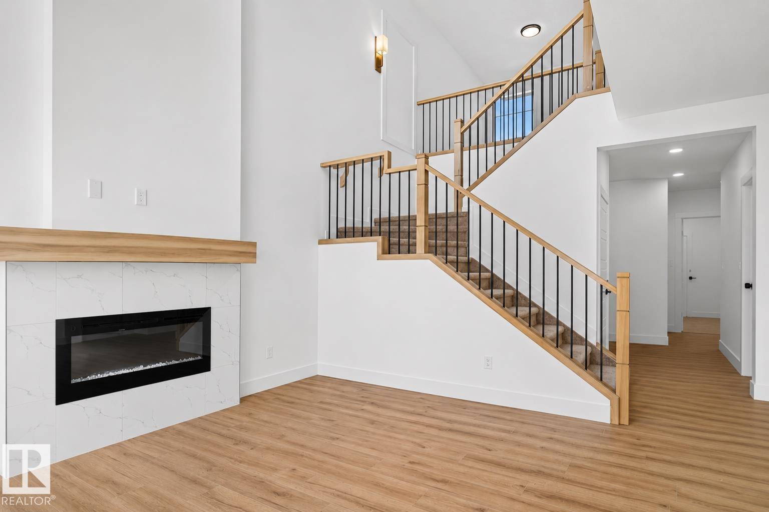 63 SILVERSTONE DR
