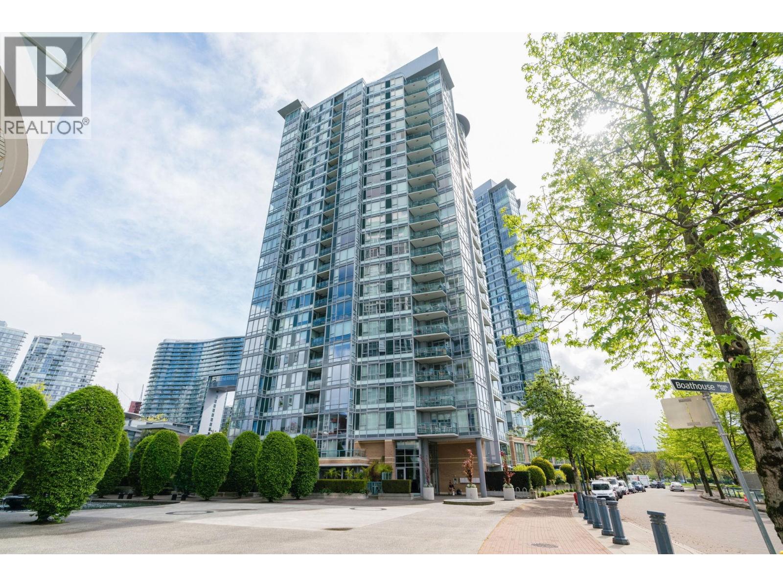505 1067 Marinaside Crescent, Vancouver, British Columbia  V6Z 3A4 - Photo 1 - R3160084