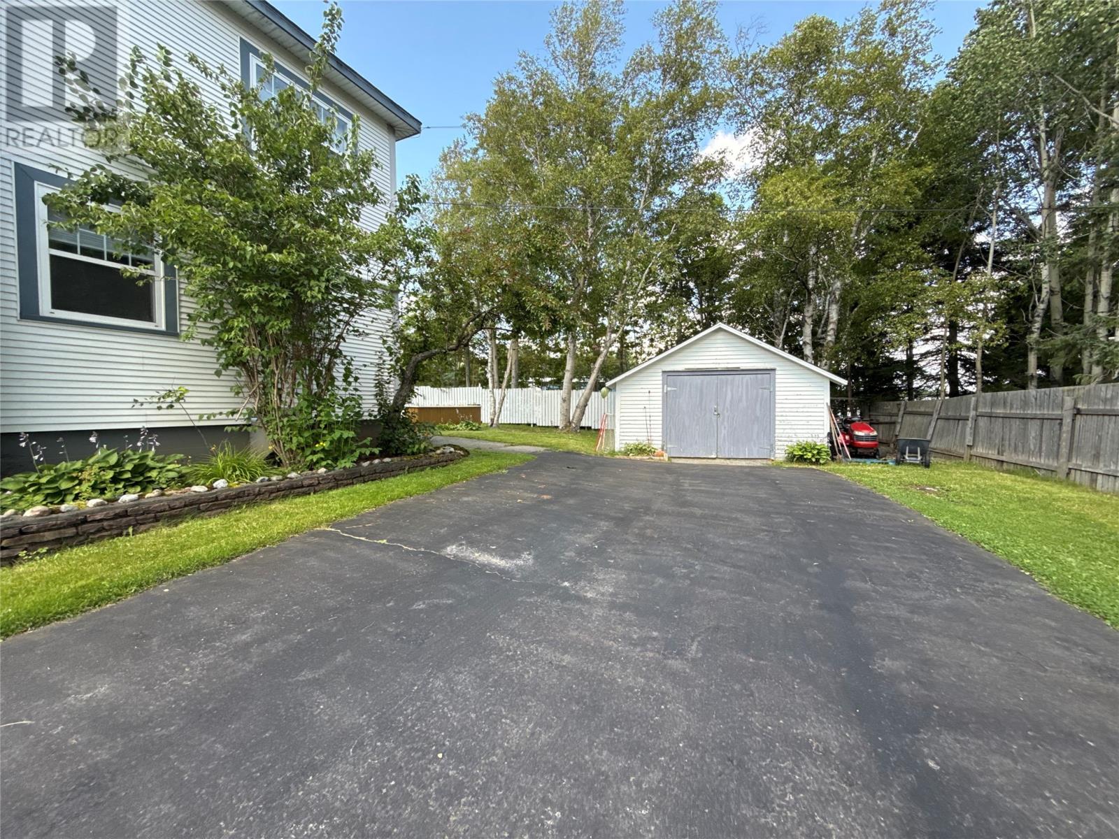 6 Sunset Drive, Grand Falls-Windsor — photo 8