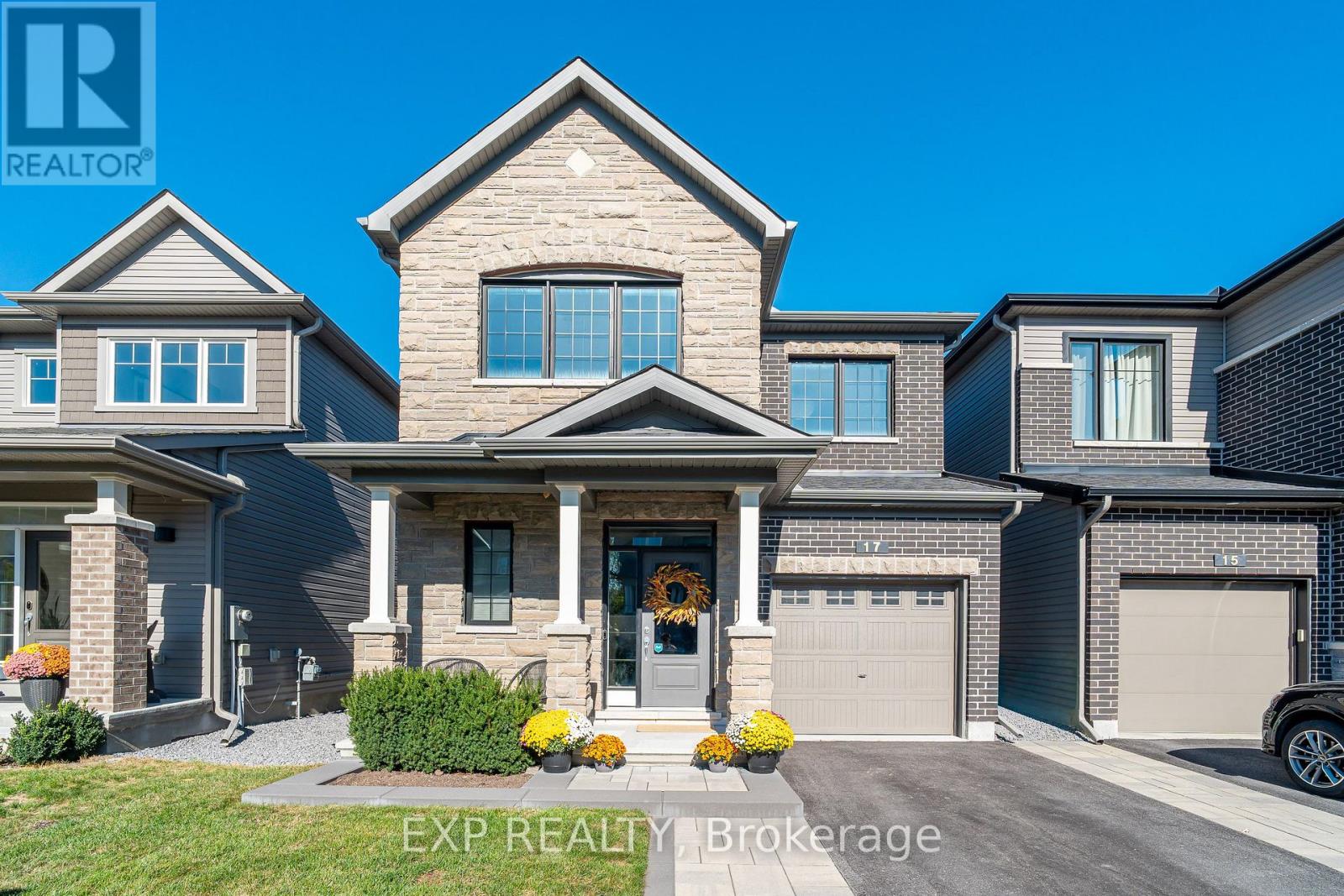 17 ALLAN MOORE PLACE, Ottawa, Ontario