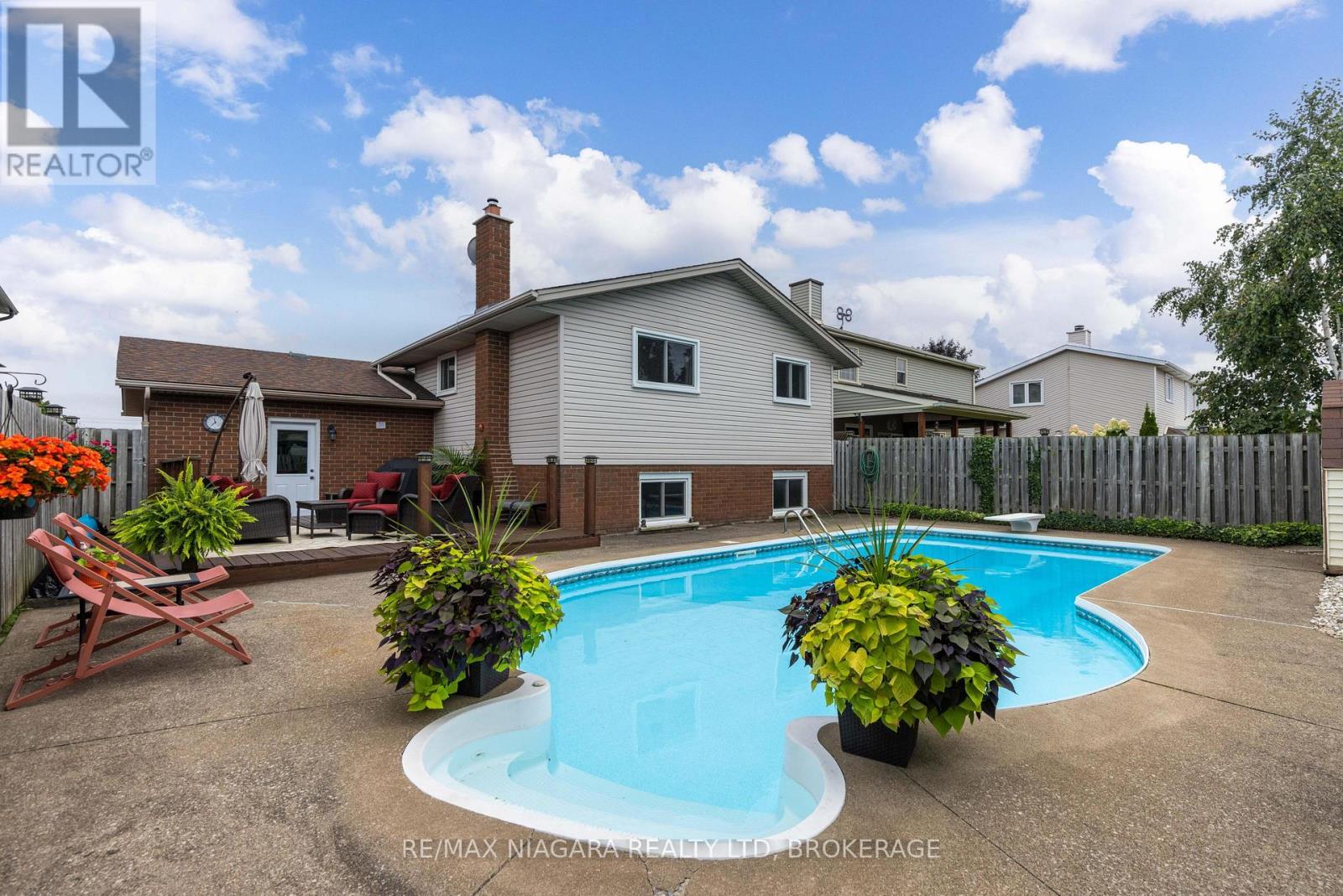 7851 Chorozy Street, Niagara Falls, Ontario  L2H 2N6 - Photo 2 - X13741950