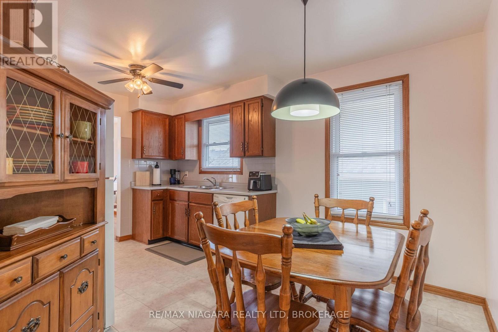 7851 Chorozy Street, Niagara Falls, Ontario  L2H 2N6 - Photo 4 - X13741950