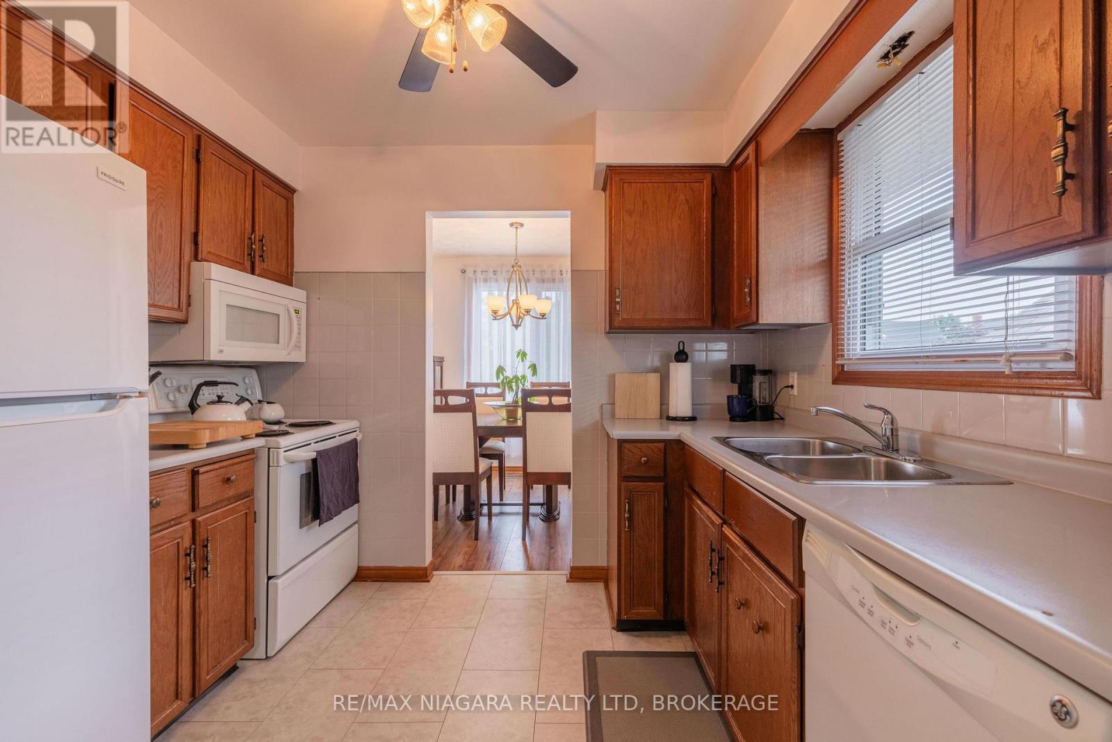 7851 Chorozy Street, Niagara Falls, Ontario  L2H 2N6 - Photo 5 - X13741950