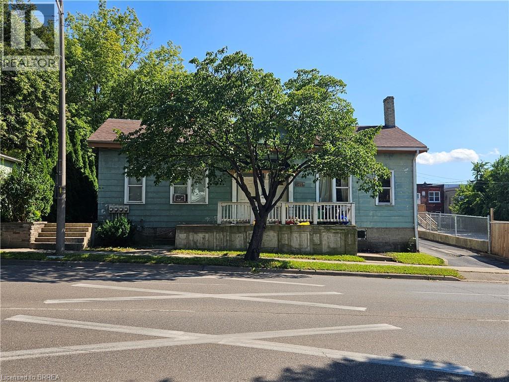 217-219 Dalhousie Street, Brantford, Ontario  N3S 3T8 - Photo 2 - 40860383