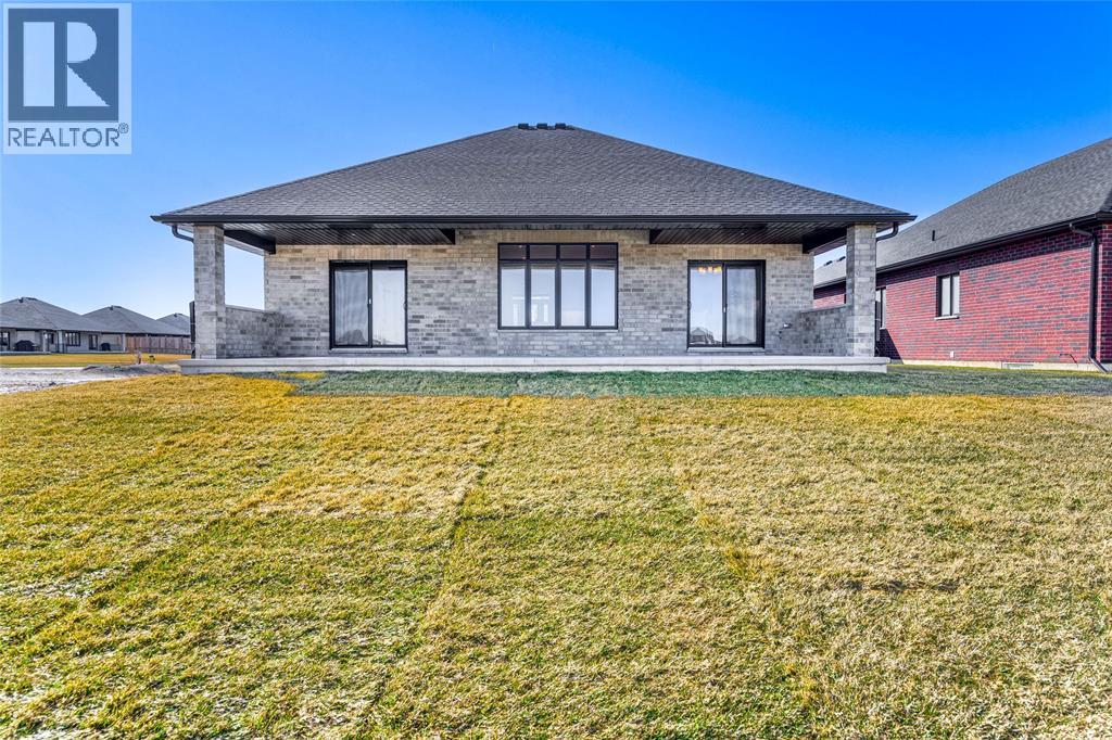 3566 PAUL CRESCENT Plympton-Wyoming Ontario Canada N0N1E0 2