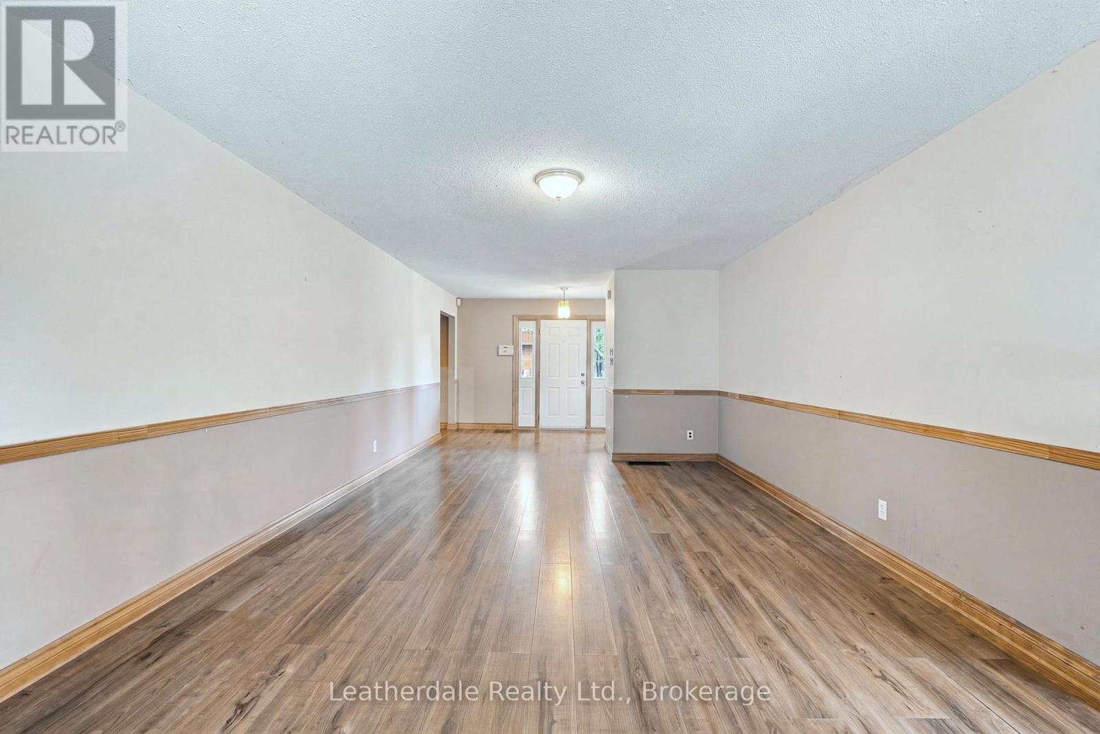 336 Forest Avenue N, Orillia, Ontario  L3V 3Y7 - Photo 4 - S13742100