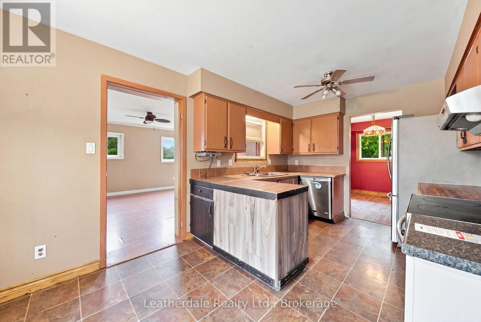 336 Forest Avenue N, Orillia, Ontario  L3V 3Y7 - Photo 5 - S13742100