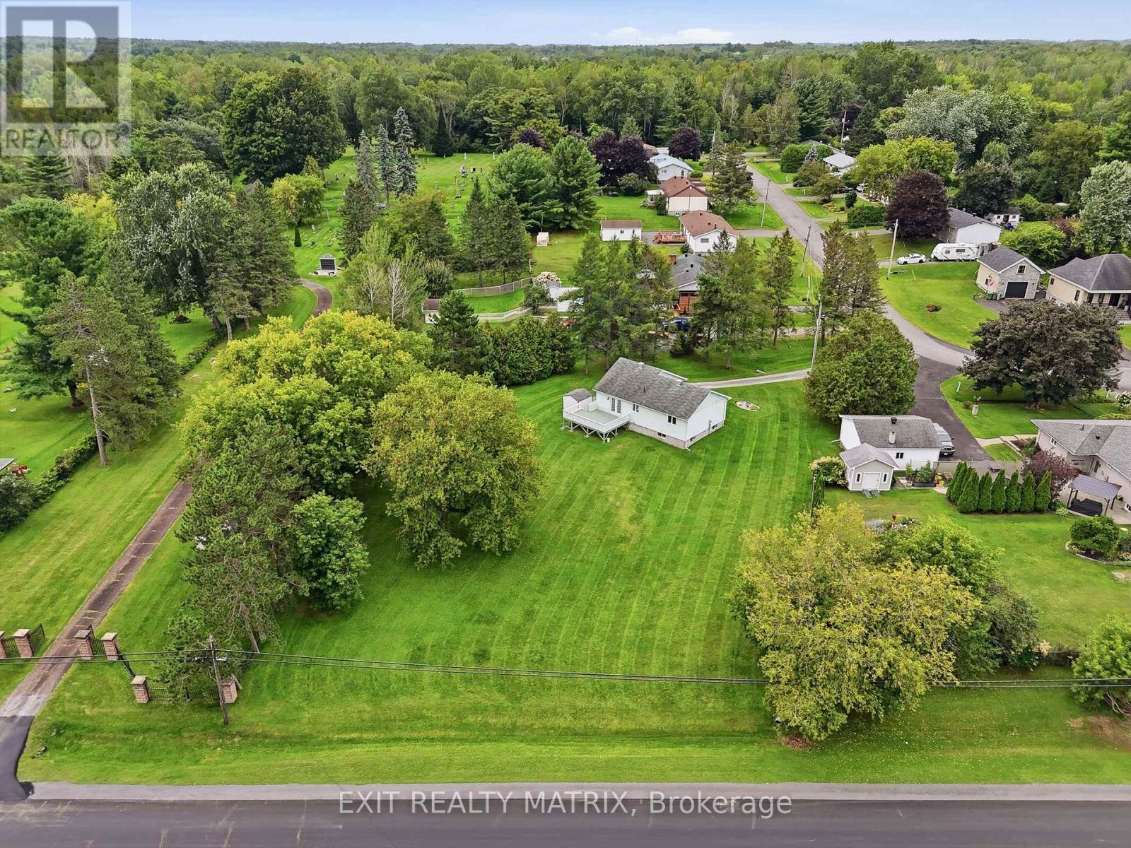 33 Frost Avenue, Hawkesbury, Ontario  K6A 2T4 - Photo 34 - X13742058