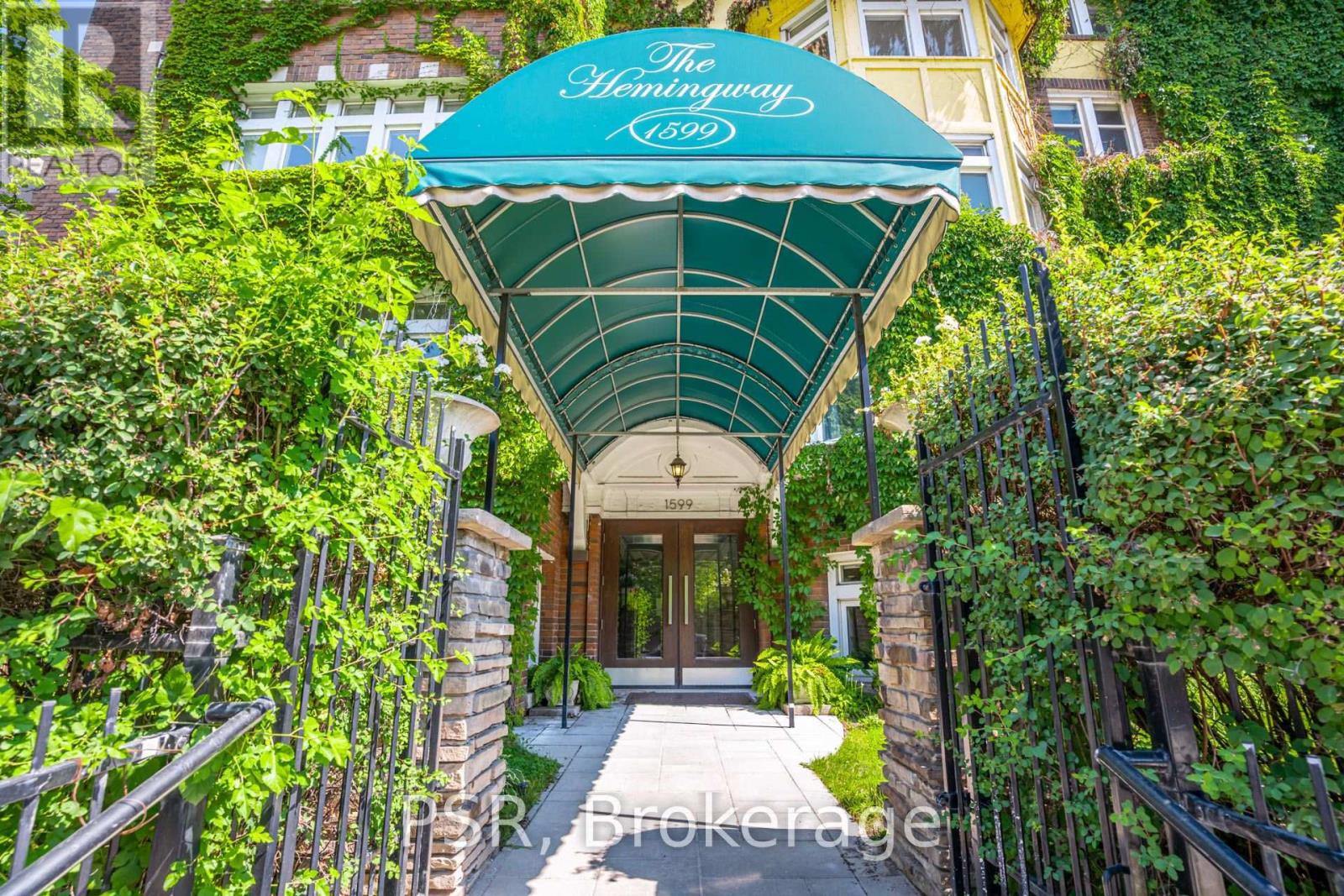17 - 1599 Bathurst Street, Toronto, Ontario  M5P 3J1 - Photo 2 - C13742028