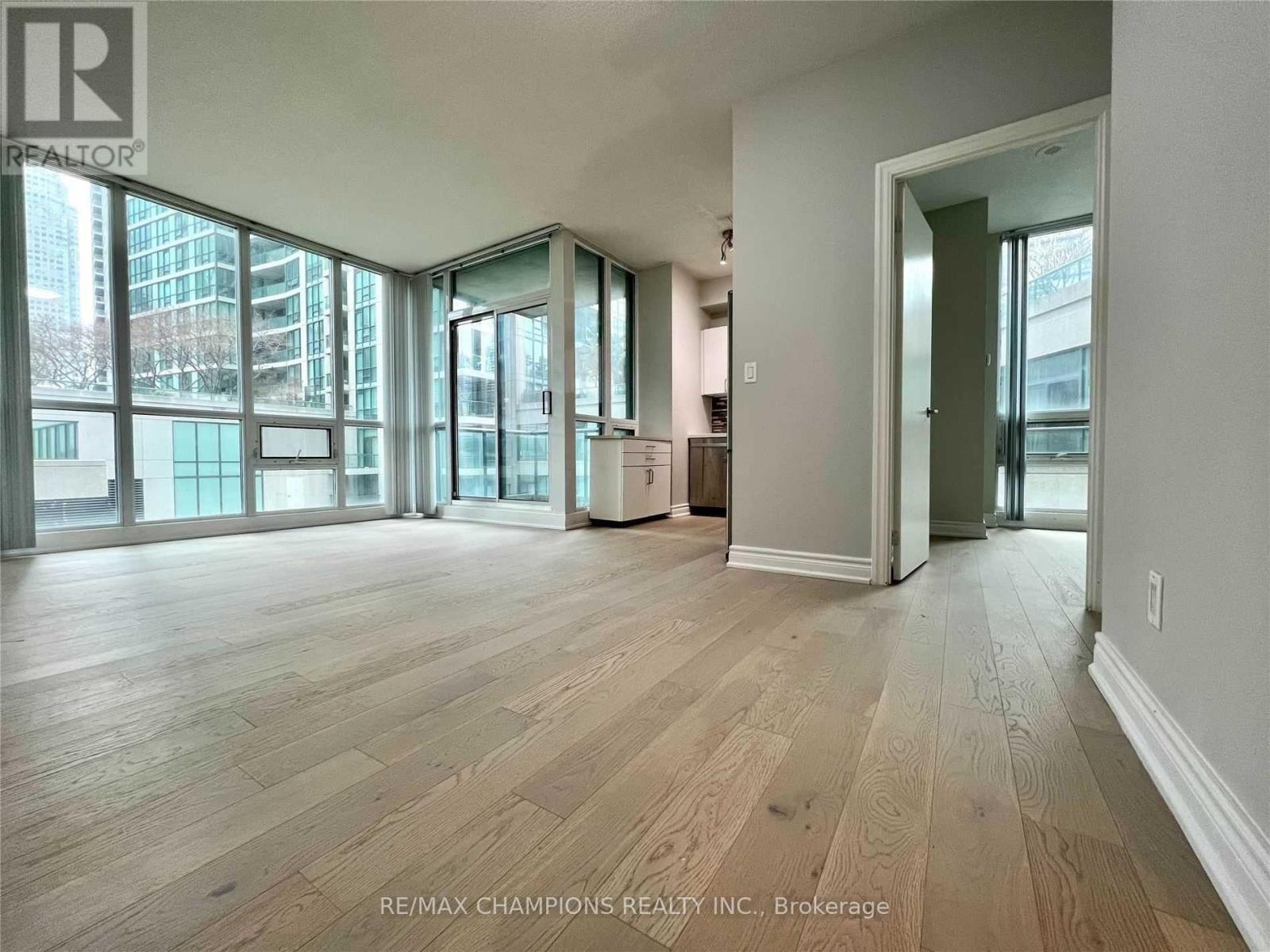 402 - 12 Yonge Street E, Toronto, Ontario  M5E 1Z9 - Photo 15 - C13742050