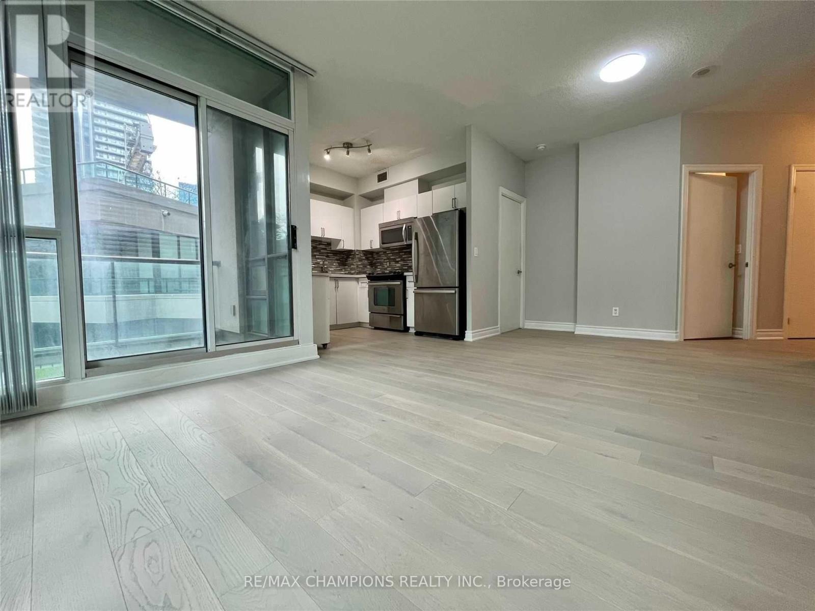 402 - 12 Yonge Street E, Toronto, Ontario  M5E 1Z9 - Photo 7 - C13742050