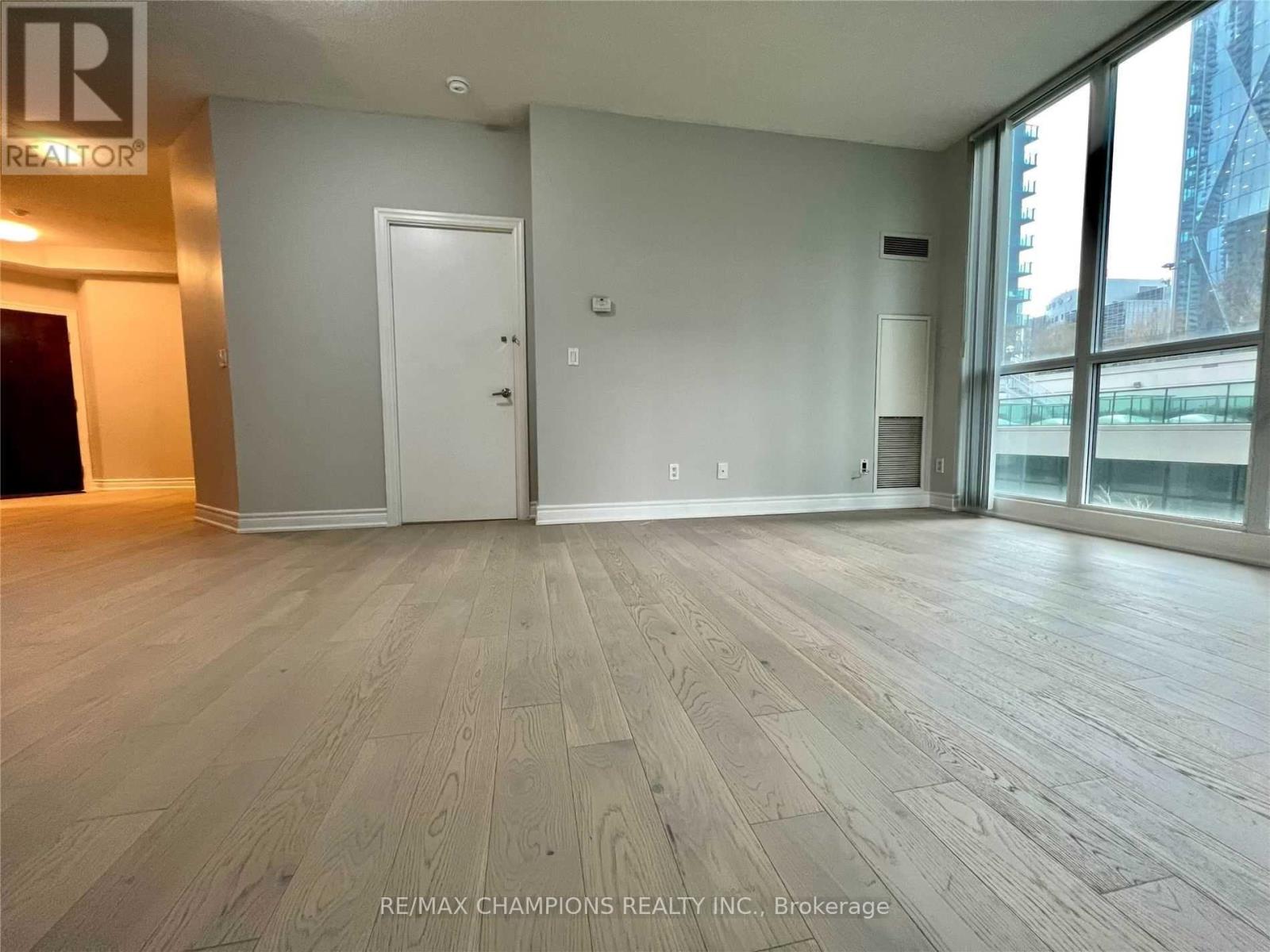 402 - 12 Yonge Street E, Toronto, Ontario  M5E 1Z9 - Photo 8 - C13742050