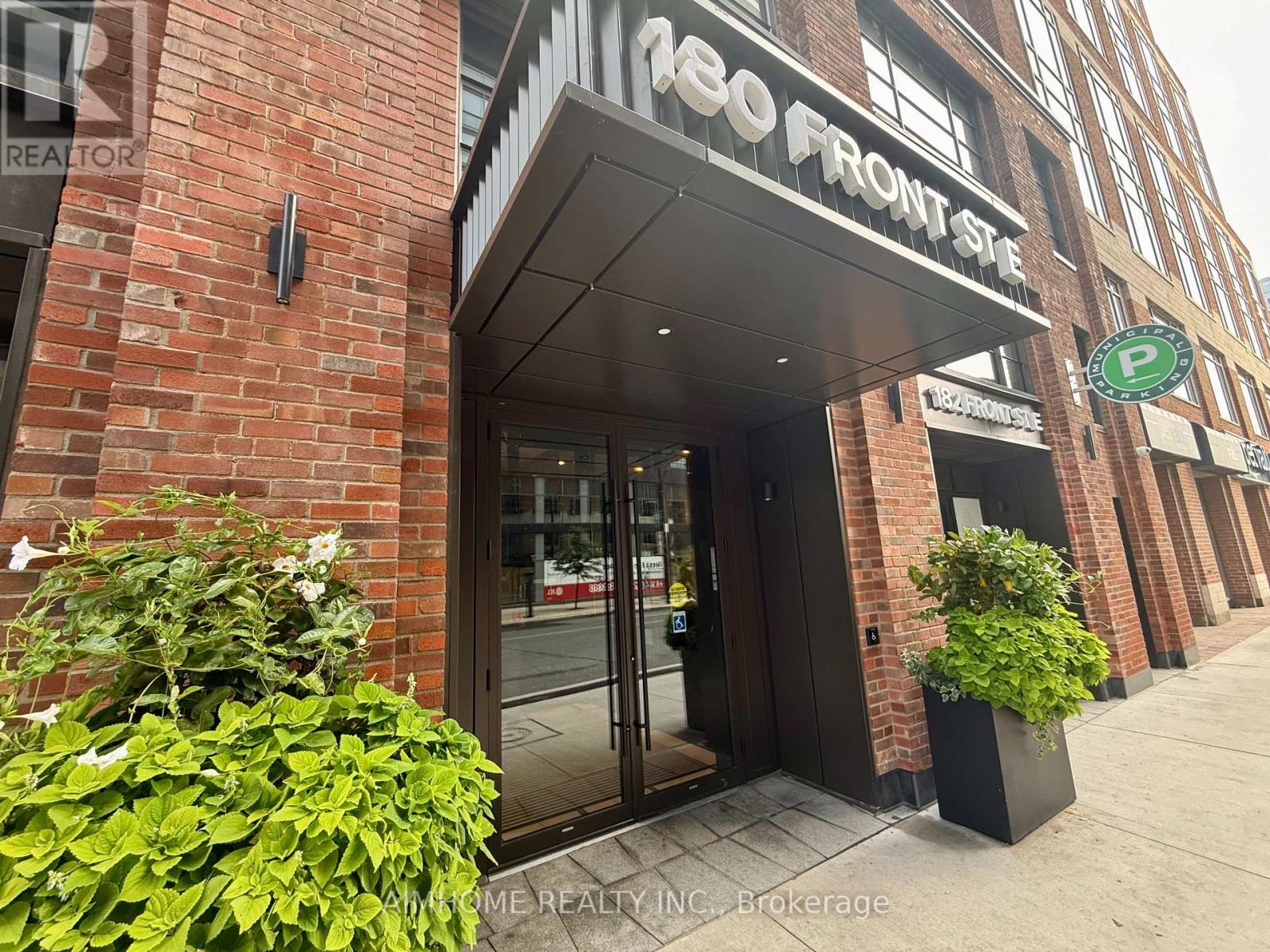 1209 - 180 Front Street E, Toronto, Ontario  M5A 0A9 - Photo 2 - C13742074