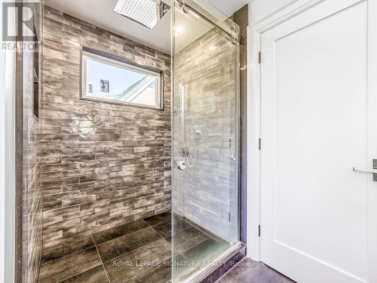 30 Broadleaf Road, Toronto, Ontario  M3B 1C2 - Photo 22 - C13742090