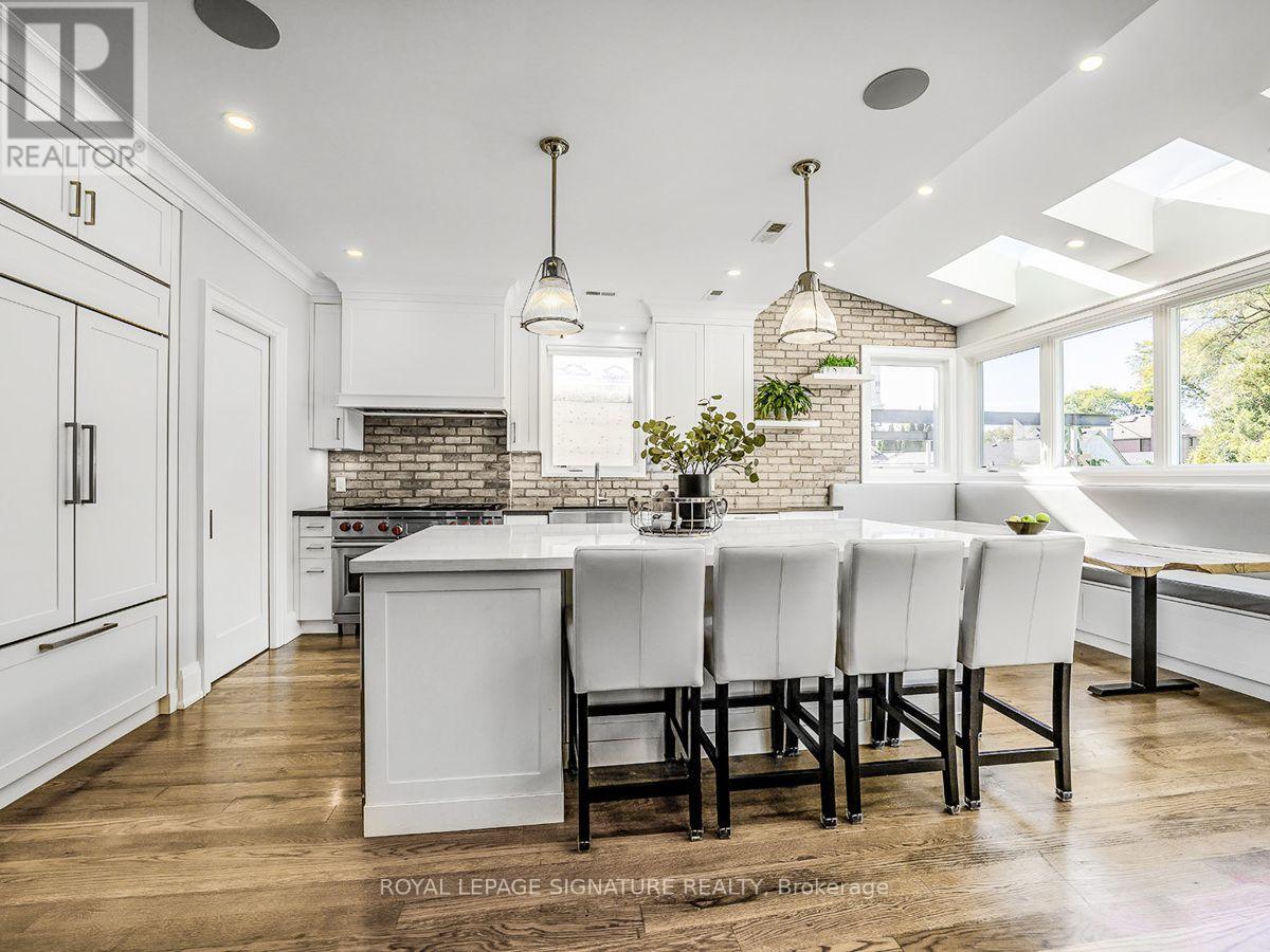 30 Broadleaf Road, Toronto, Ontario  M3B 1C2 - Photo 3 - C13742090