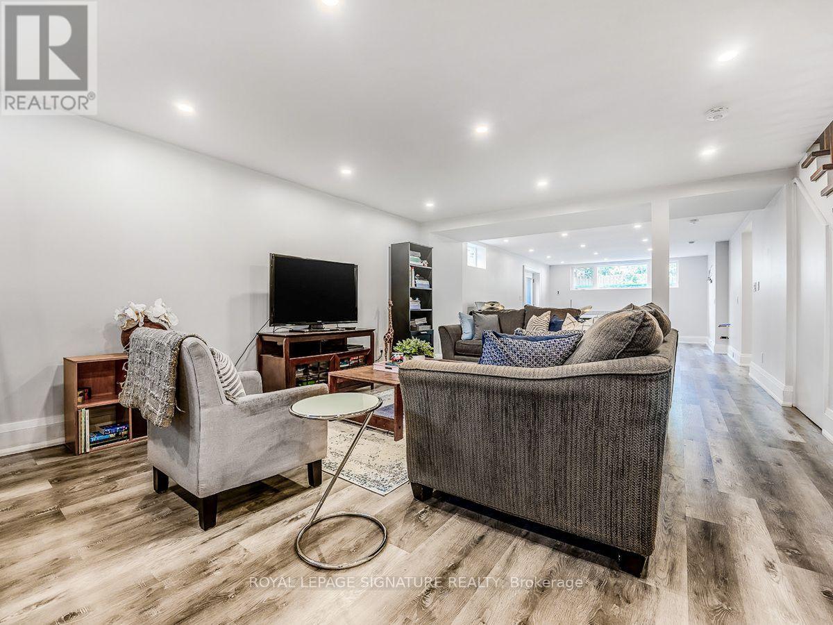 30 Broadleaf Road, Toronto, Ontario  M3B 1C2 - Photo 32 - C13742090