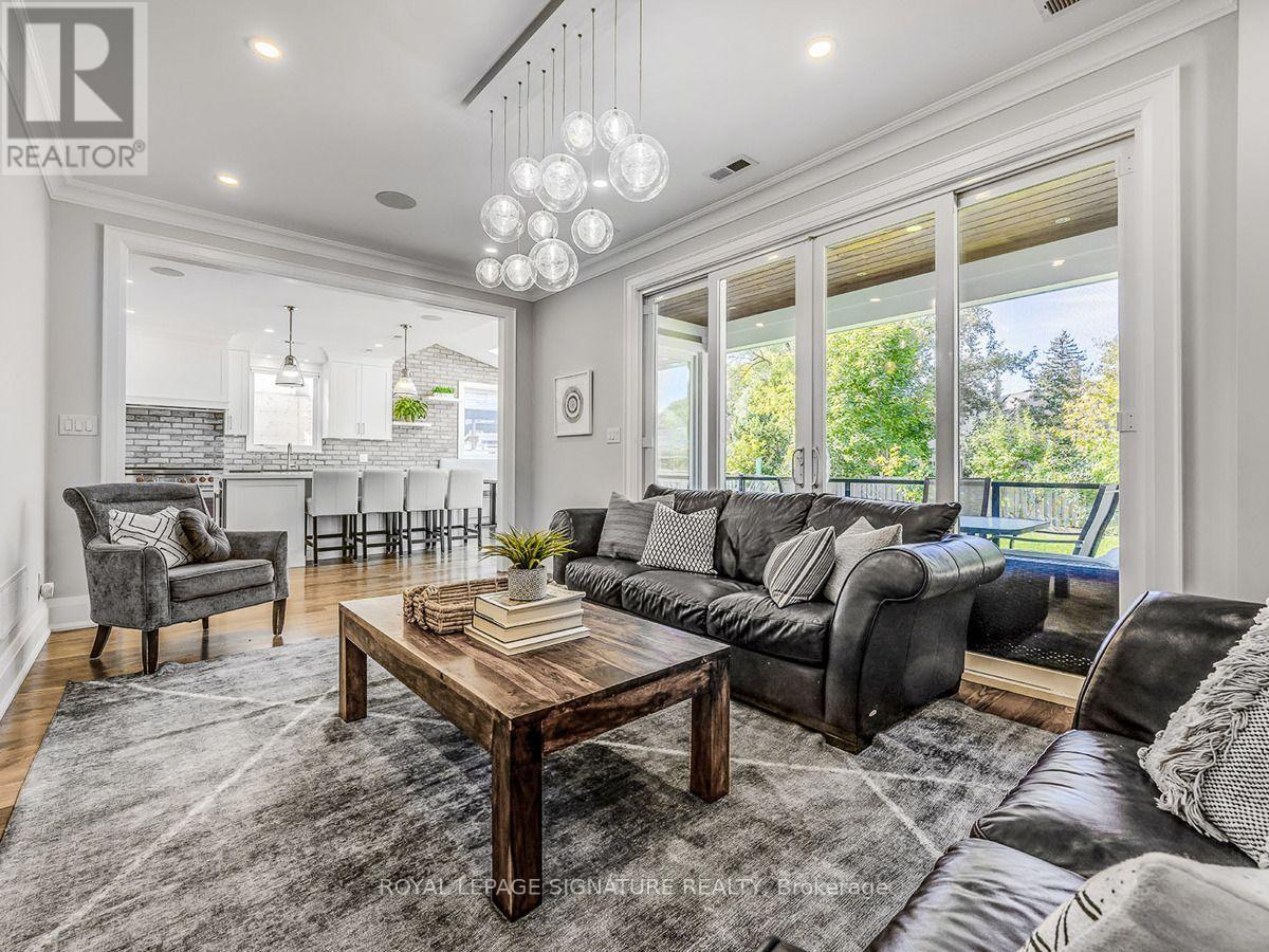 30 Broadleaf Road, Toronto, Ontario  M3B 1C2 - Photo 9 - C13742090