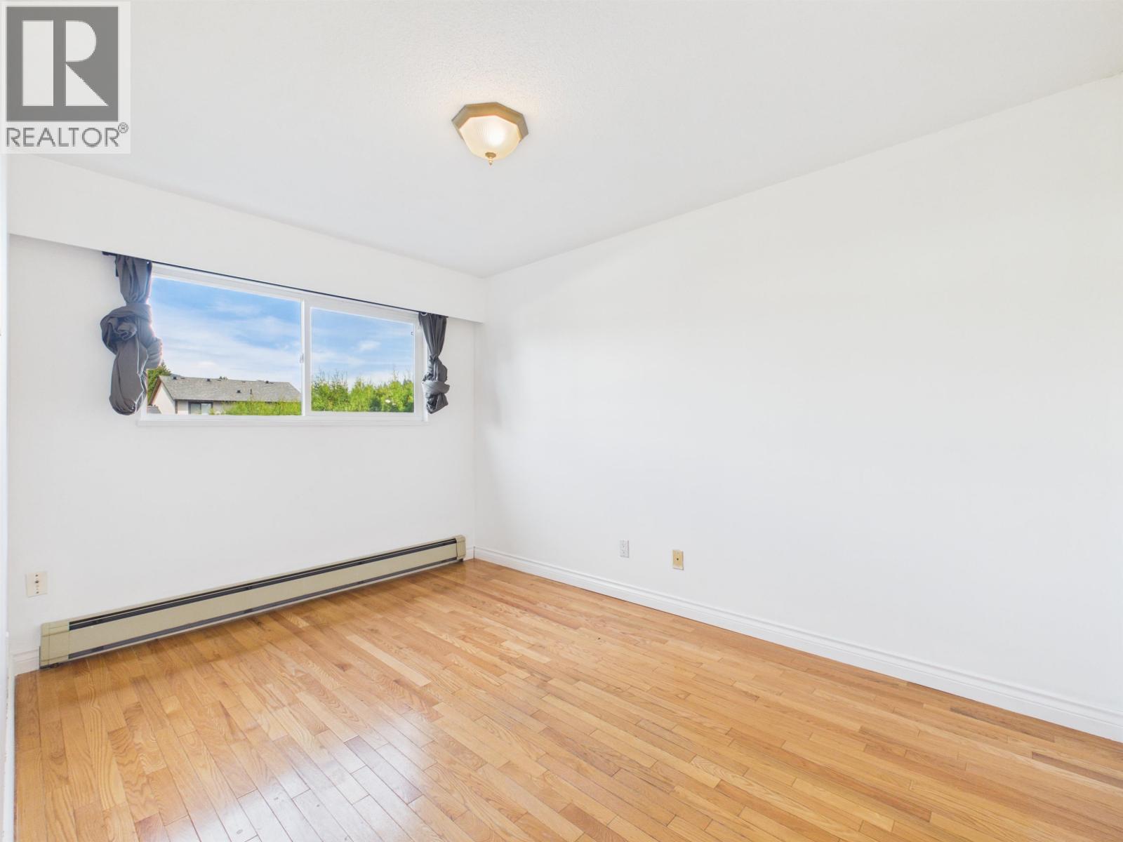951 Everett Crescent, Burnaby, British Columbia  V5A 2N6 - Photo 18 - R3142267