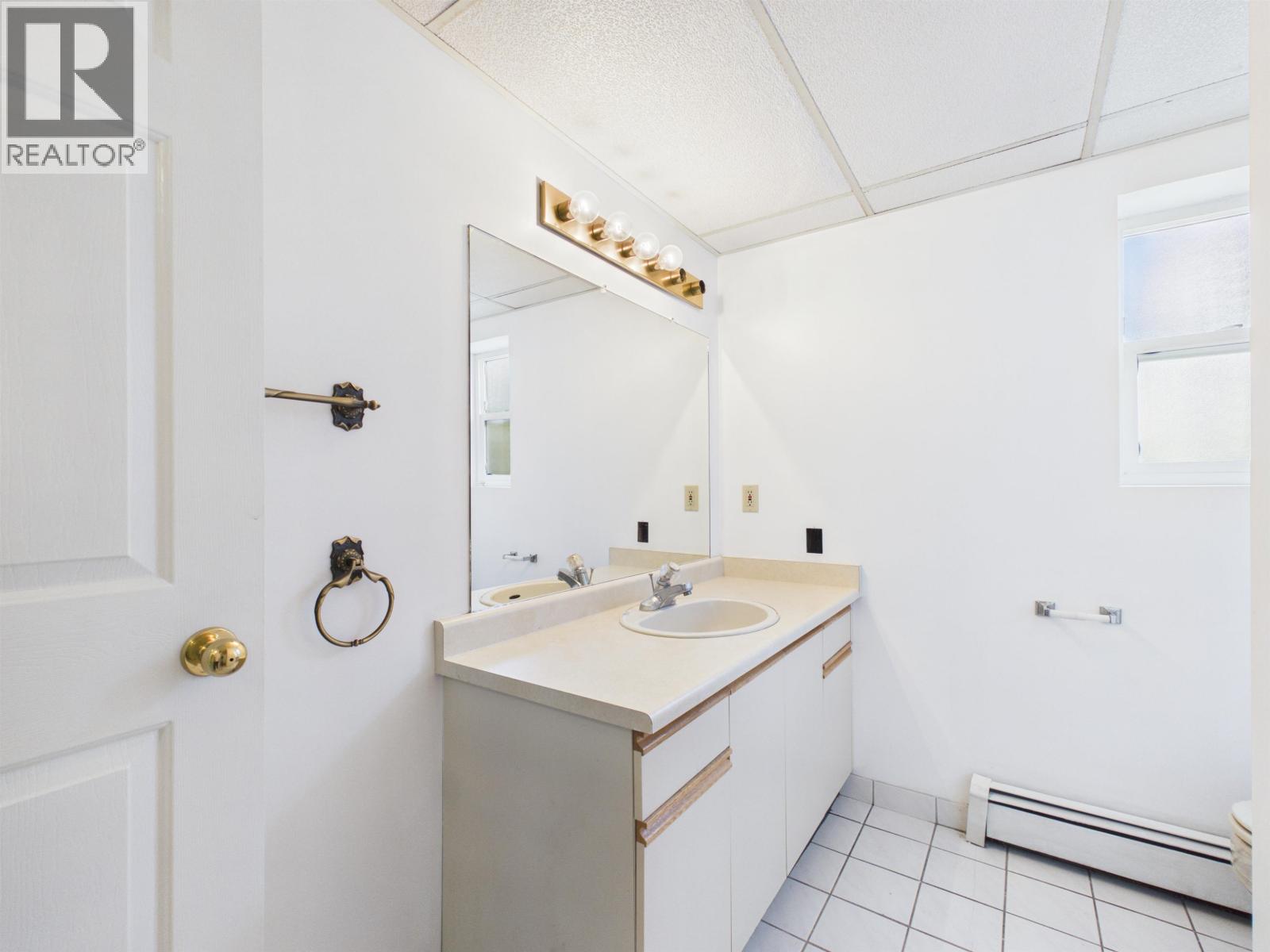 951 Everett Crescent, Burnaby, British Columbia  V5A 2N6 - Photo 23 - R3142267
